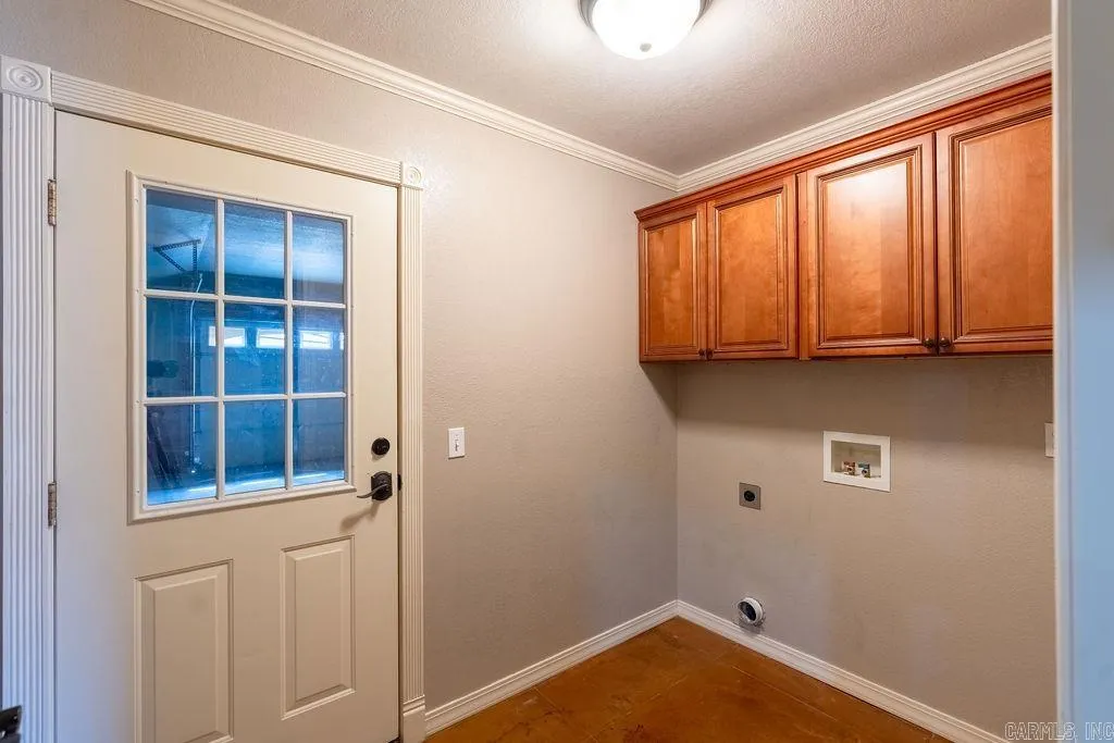 Property at 270  Lacy - Image 7
