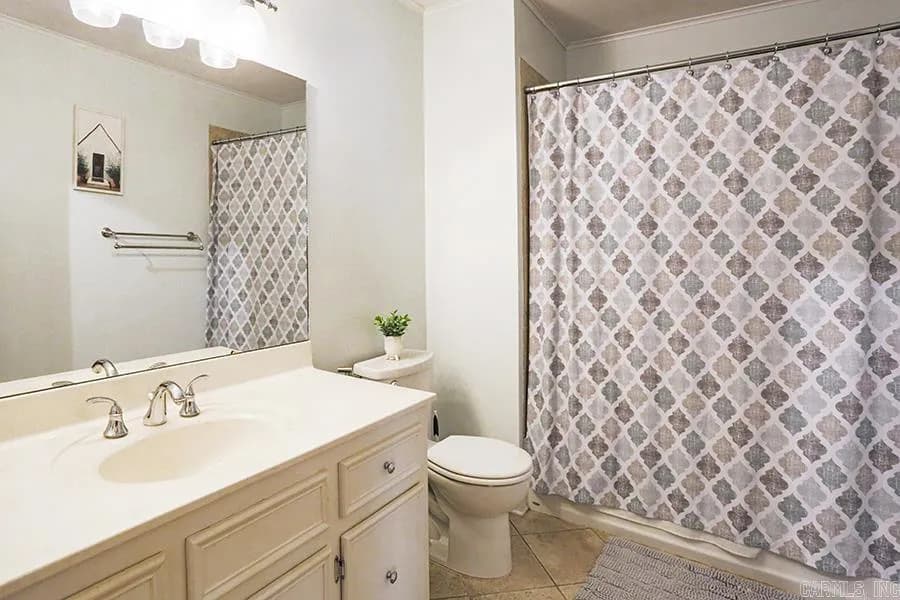 Property at 2018  Beckenham - Image 32