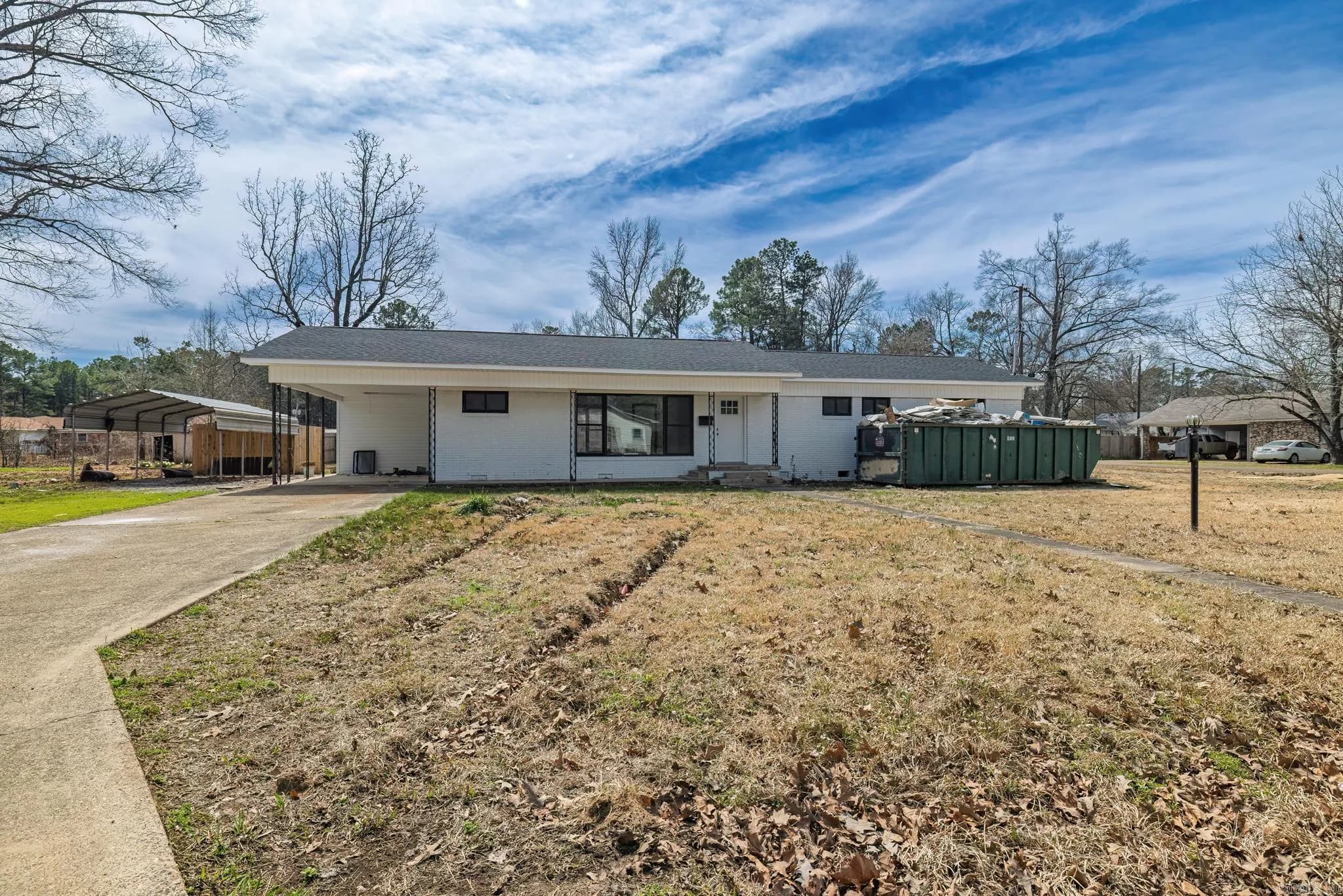 Property at 900 E Joslyn