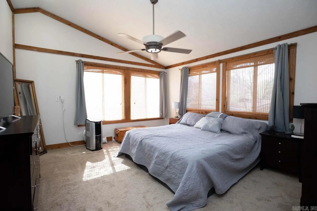 Property at 50  Prince dr - Image 13