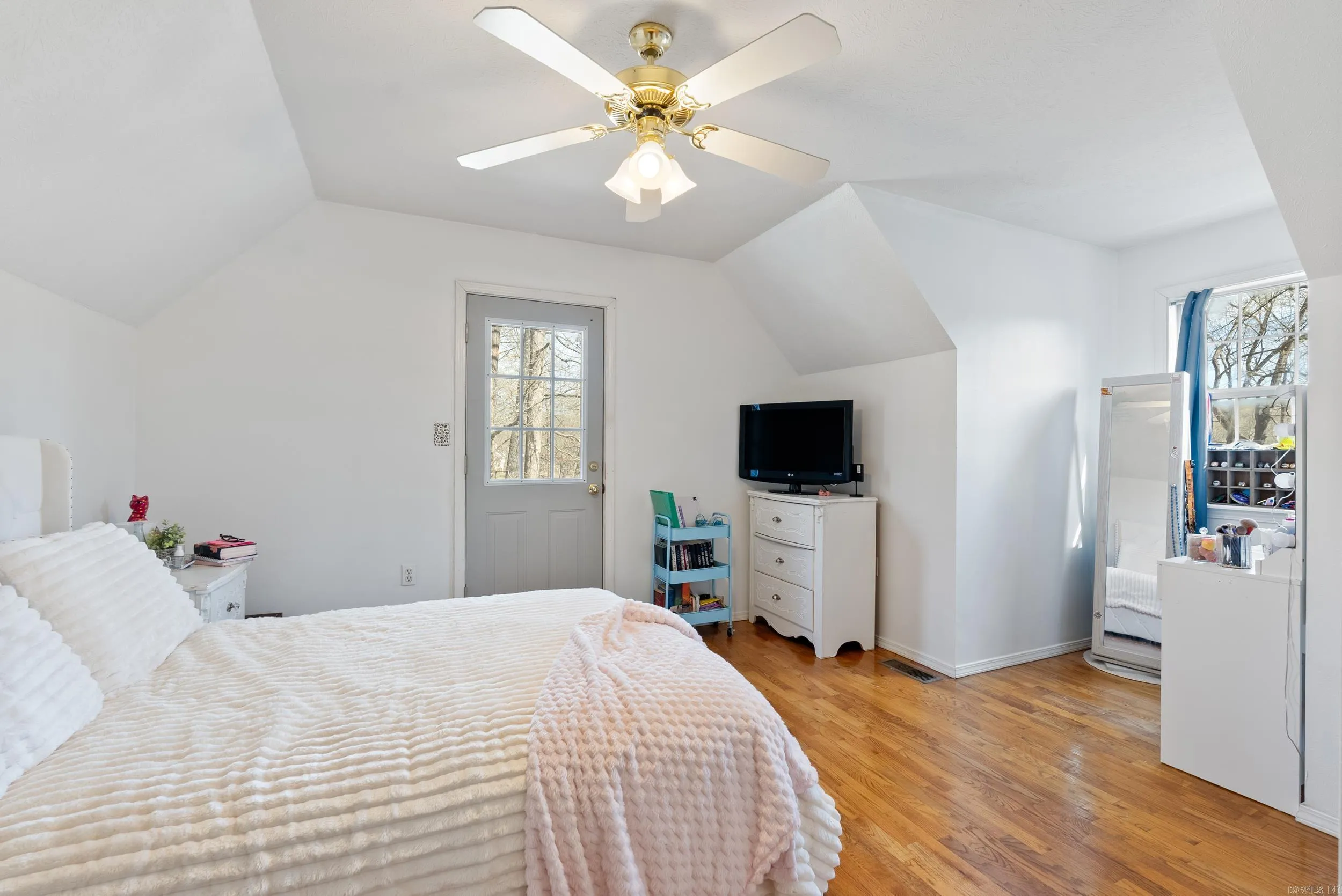 Property at 8  Allen point - Image 28