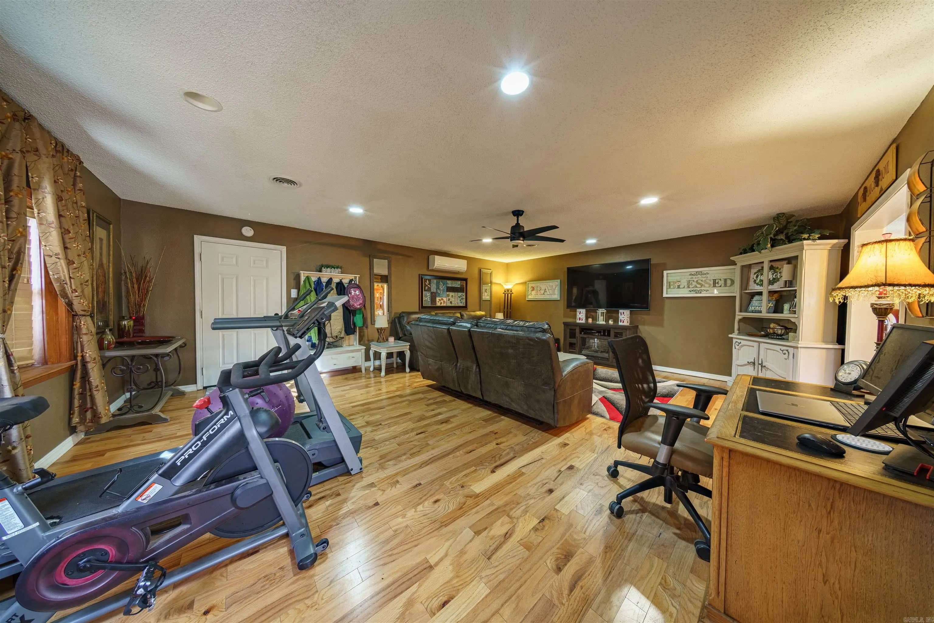 Property at 715  Melton drive - Image 16