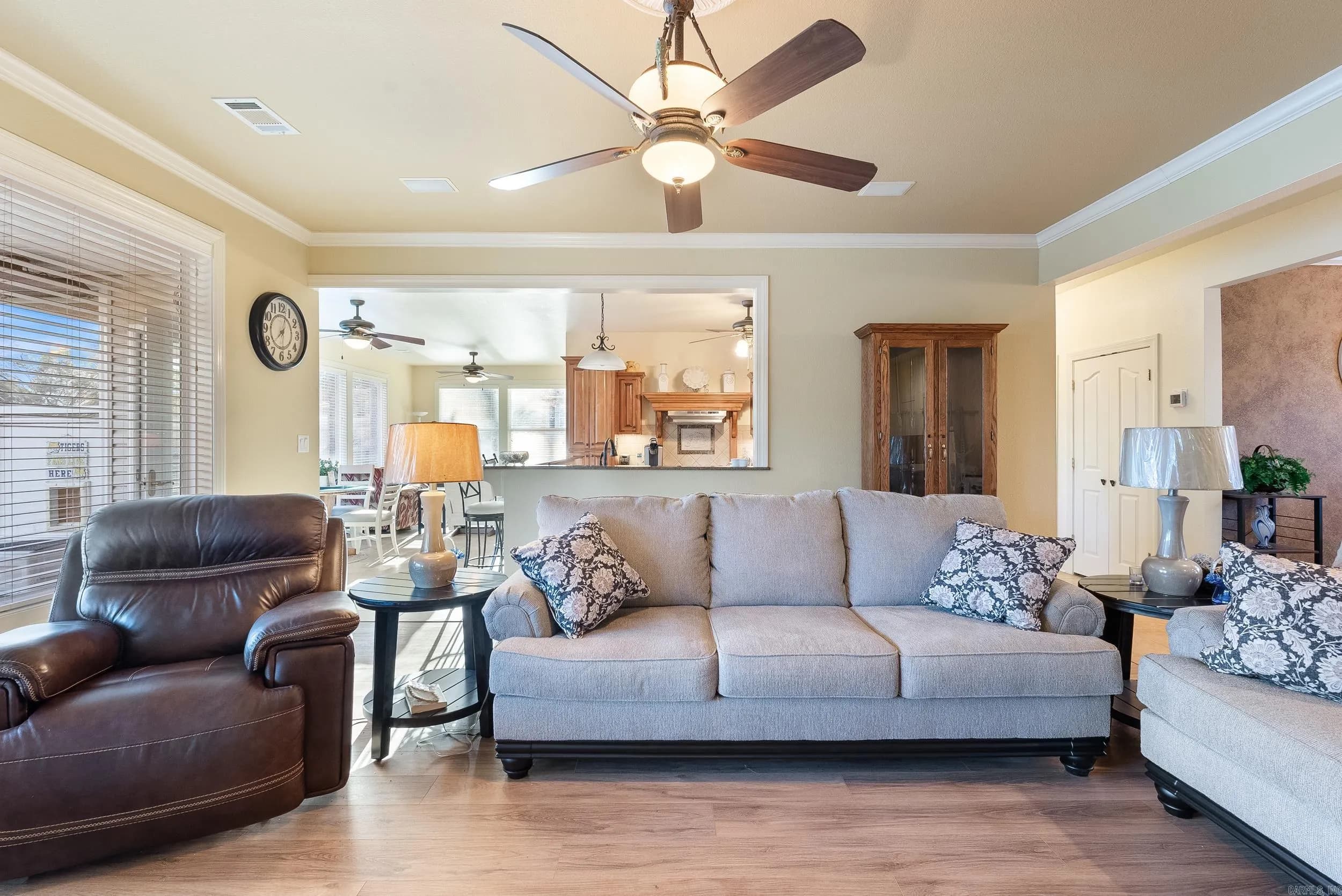 Property at 12  Fiero lane - Image 8
