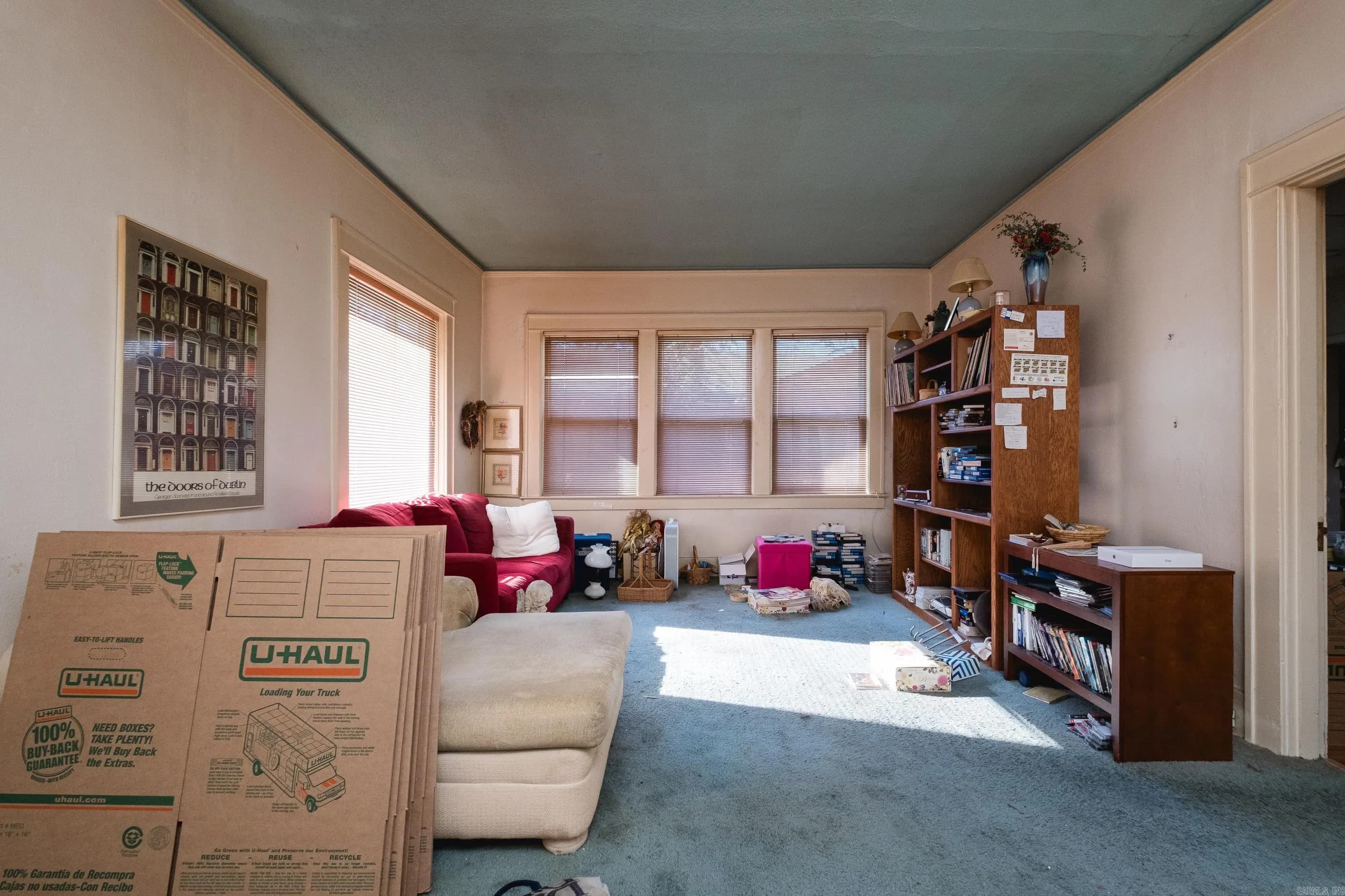 Property at 312  Valmar - Image 9