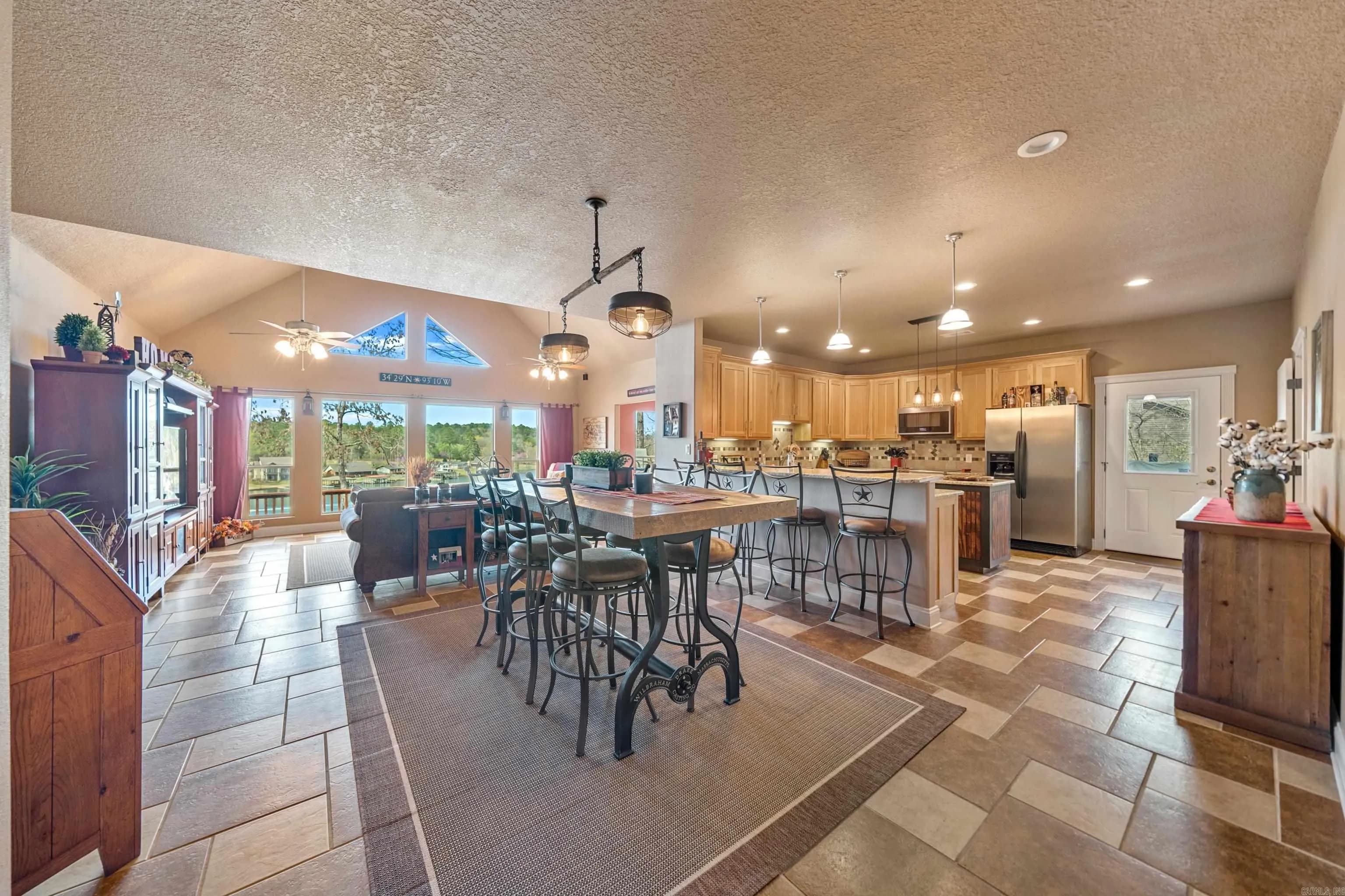 Property at 1301  Timberlake - Image 4