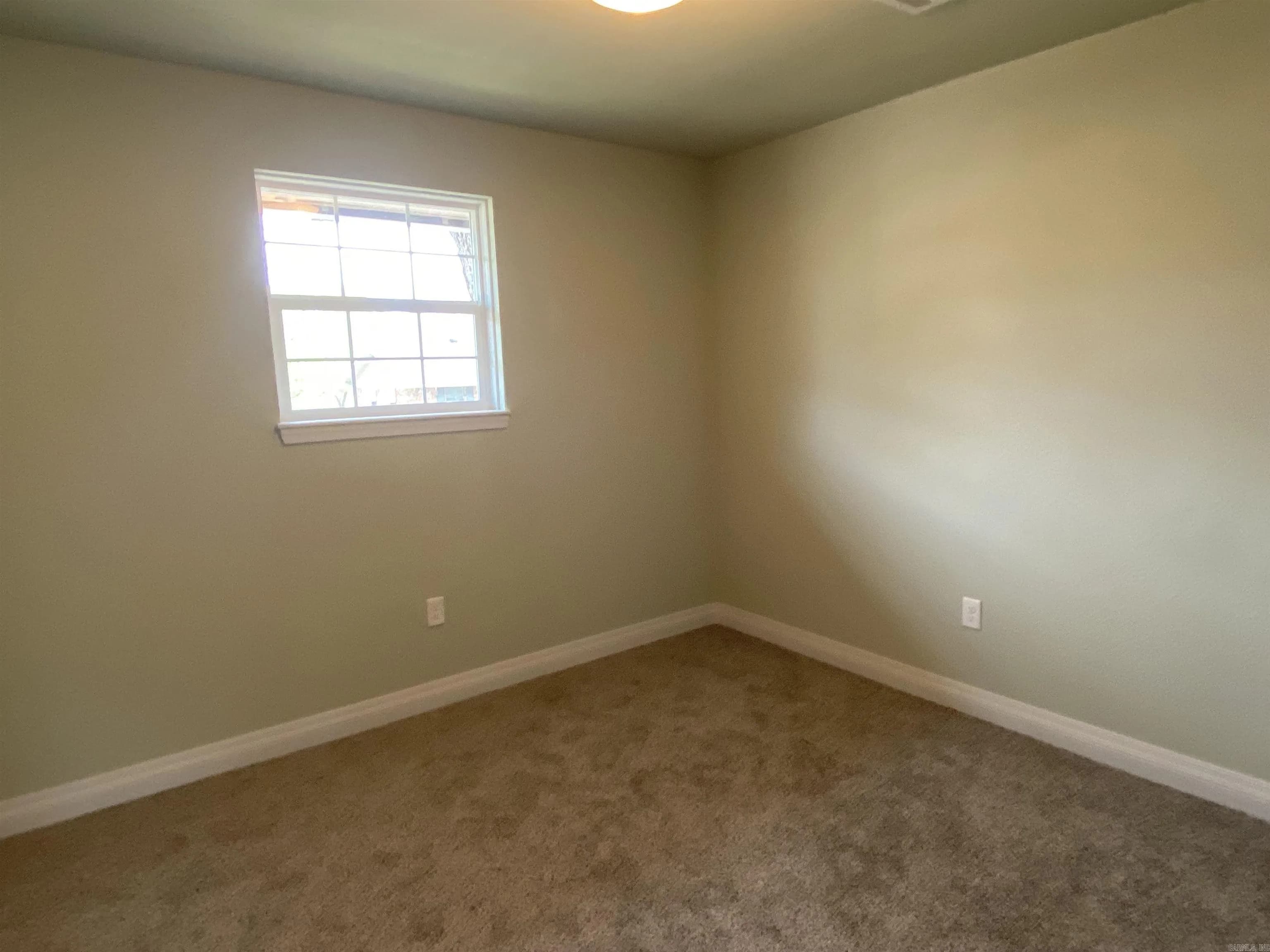 Property at 117  Circle - Image 25