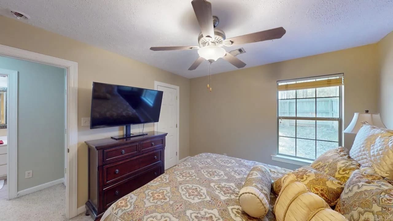 Property at 106  Orleans - Image 31