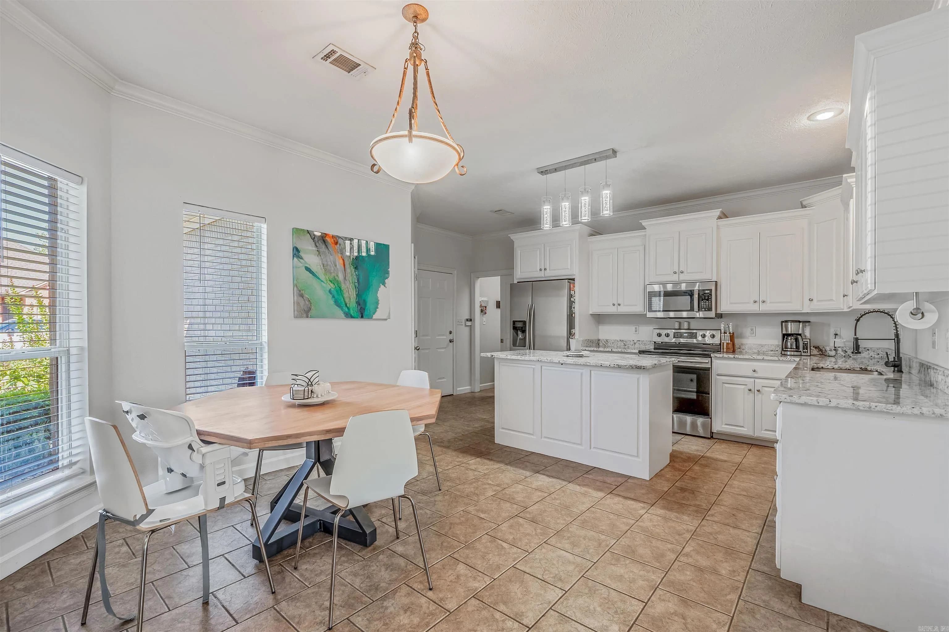 Property at 1260  Champions dr - Image 8