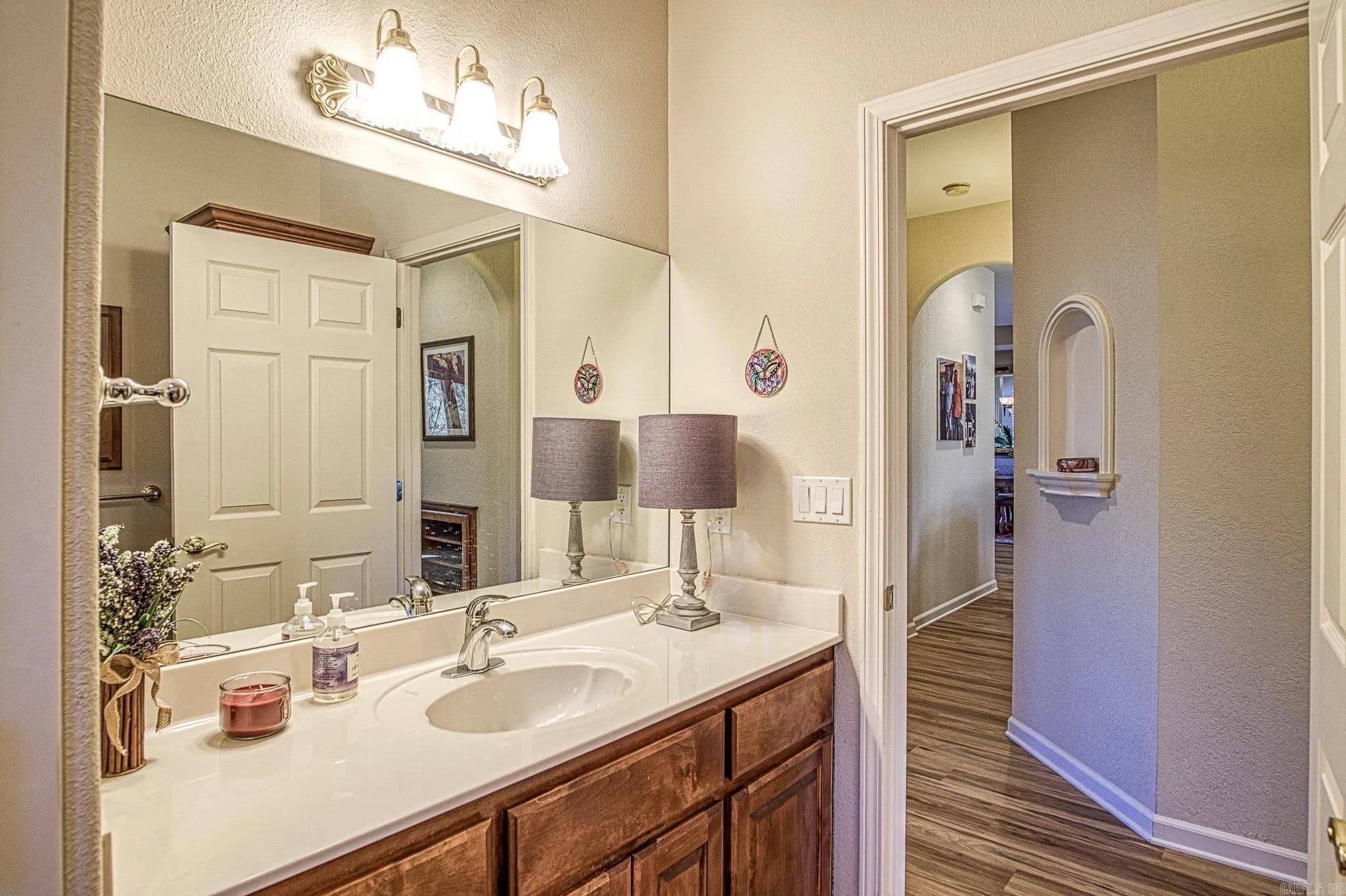 Property at 18  Gusta - Image 29