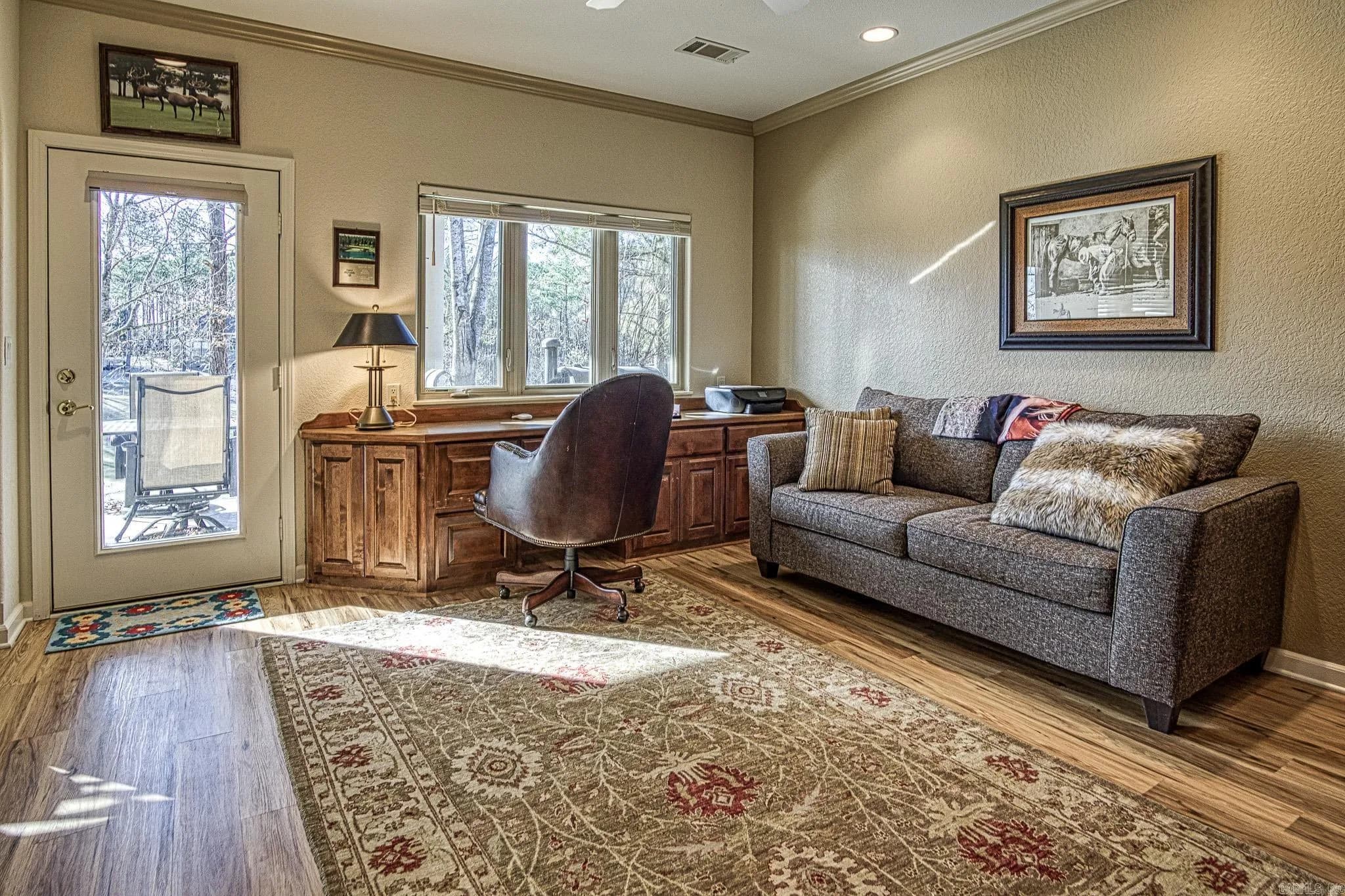 Property at 18  Gusta - Image 11