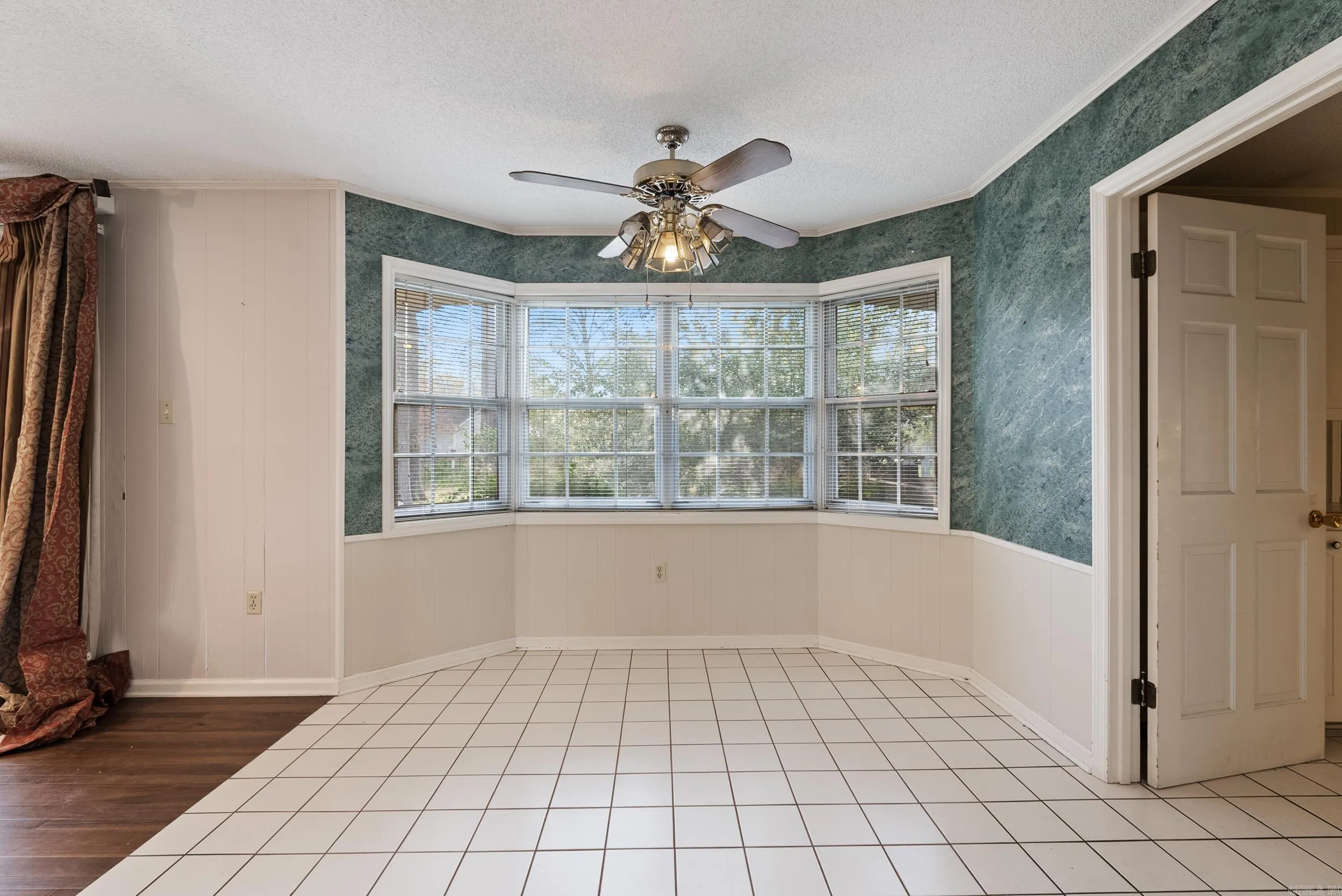 Property at 10  Deerwood dr - Image 13