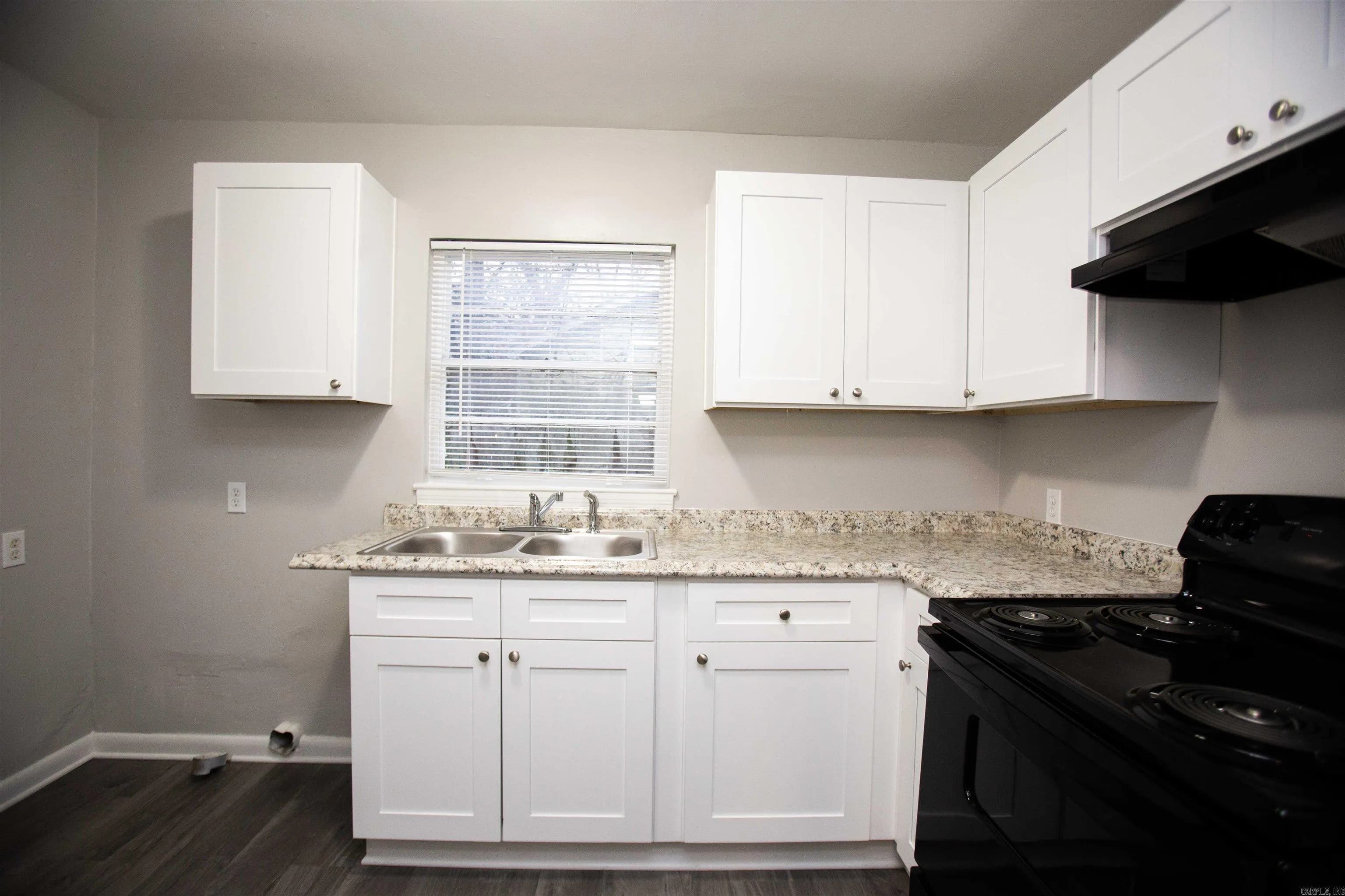 Property at 18  Neal - Image 6