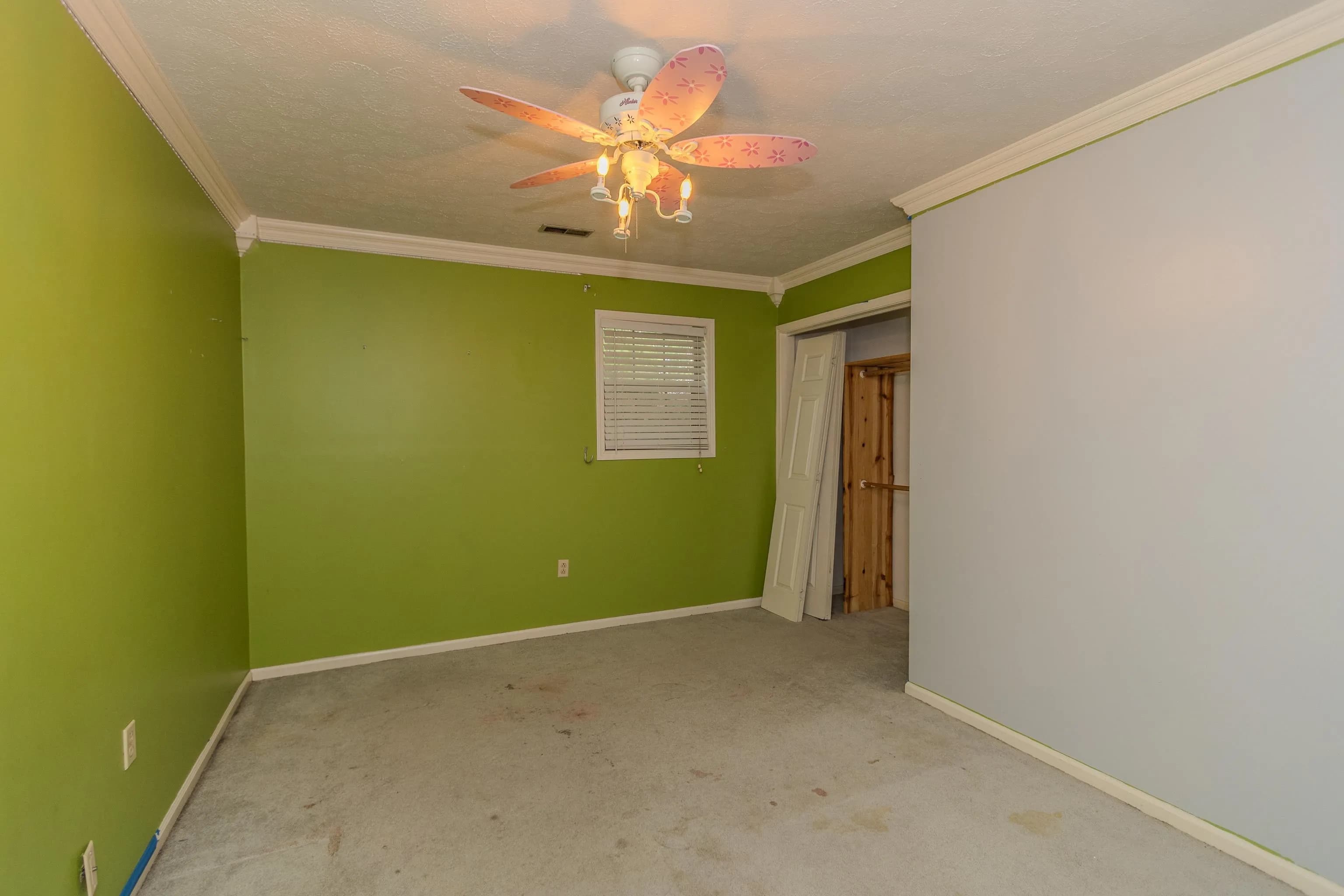 Property at 3301  Friendship - Image 20