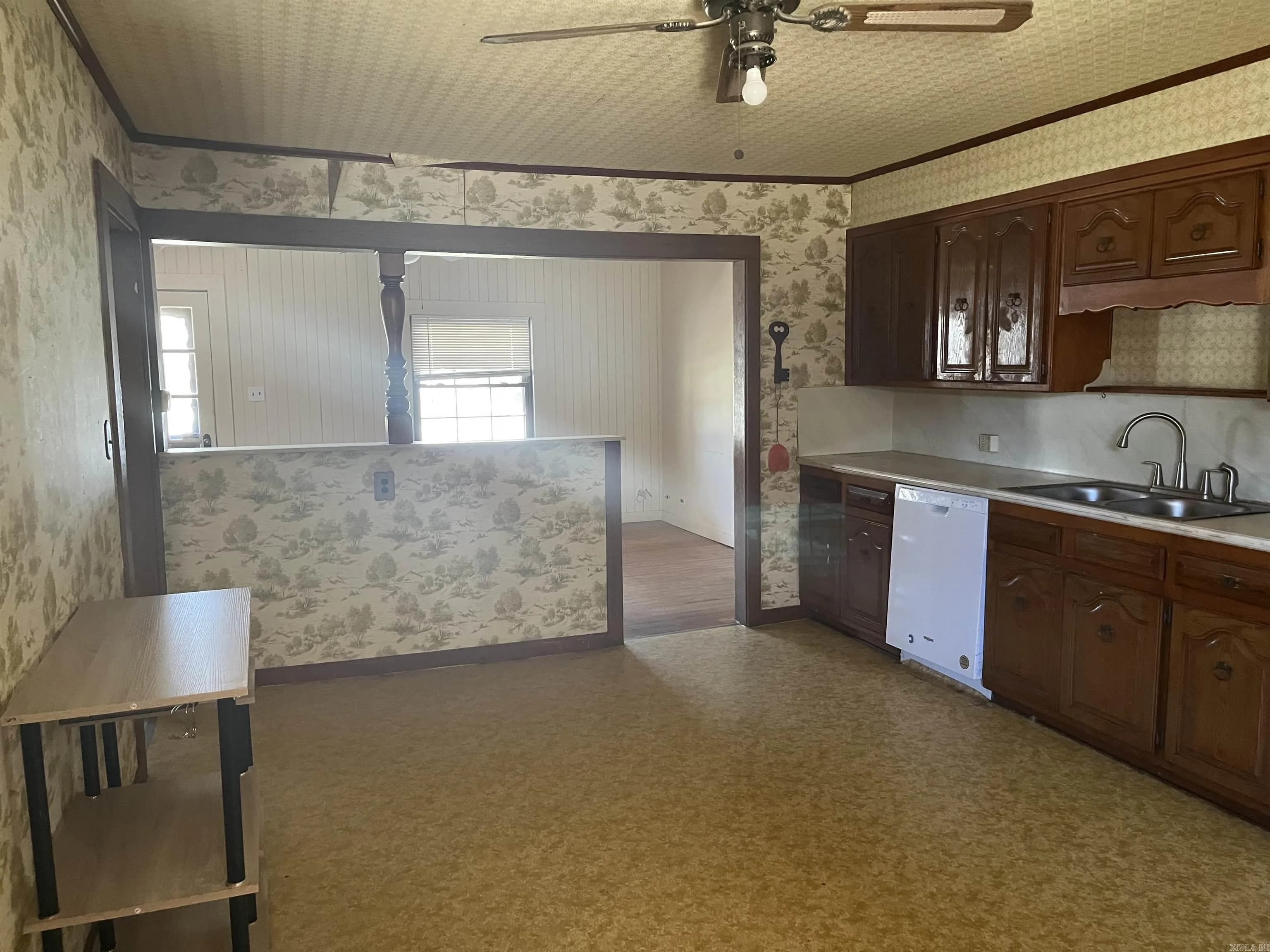 Property at 204 S 3rd - Image 10