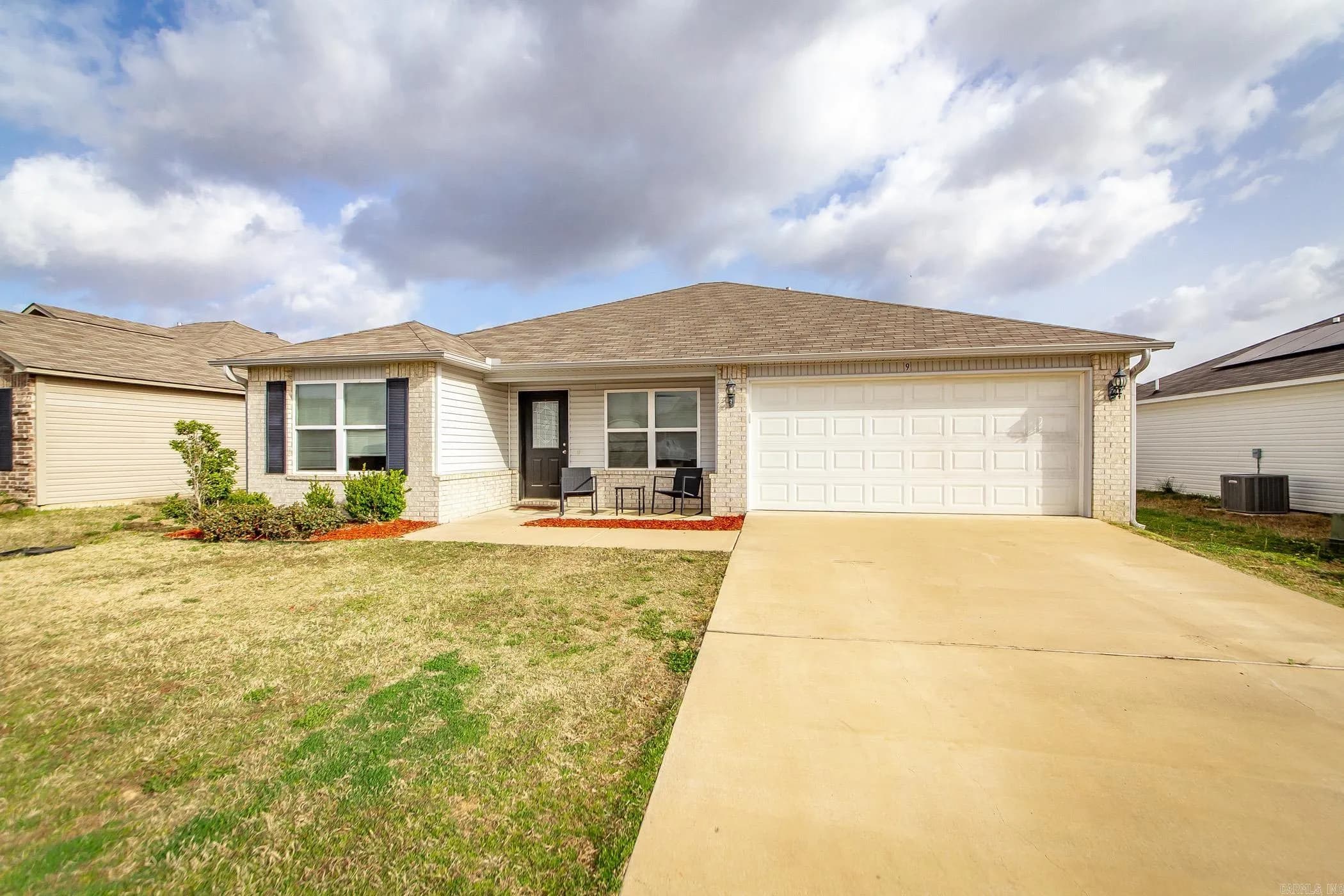 Property at 9  Summer breeze - Image 1