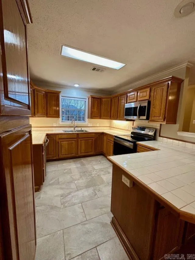 Property at 135  Peach - Image 12