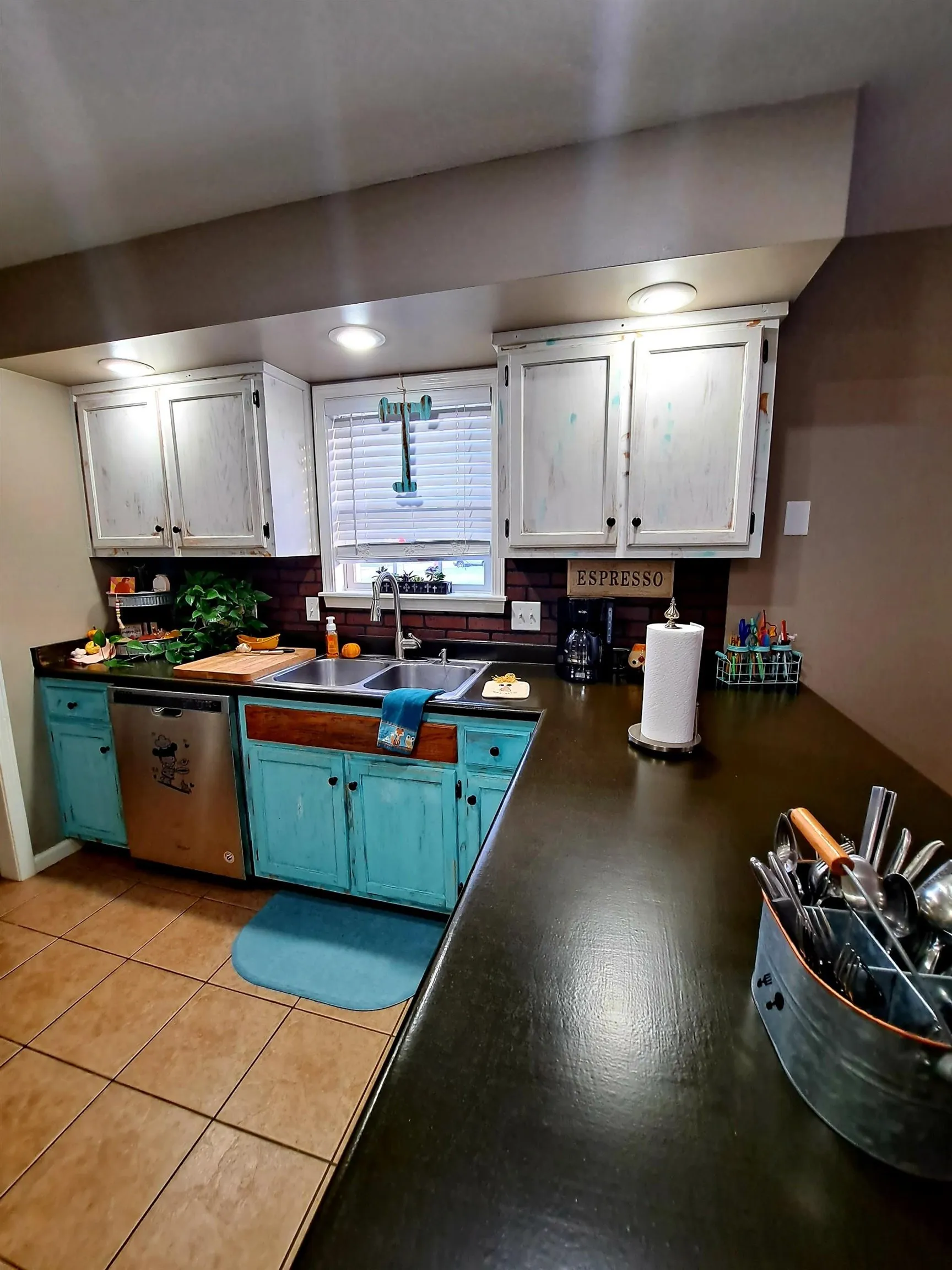 Property at 2601  Britton - Image 6