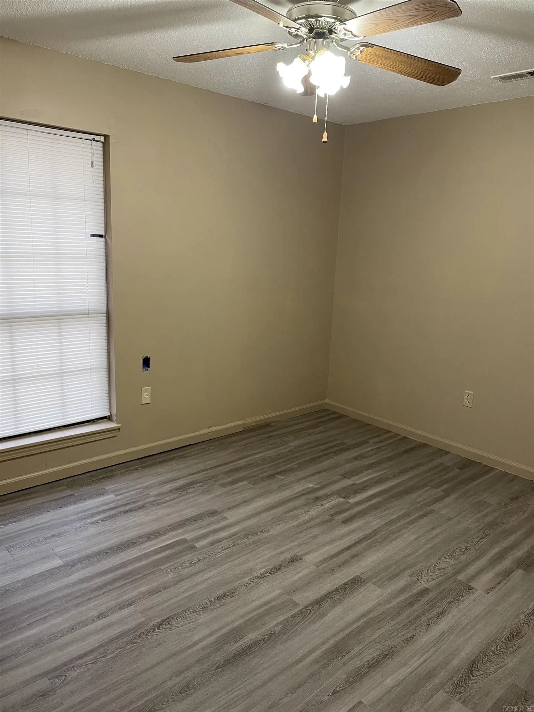 Property at 204  Pamela - Image 8