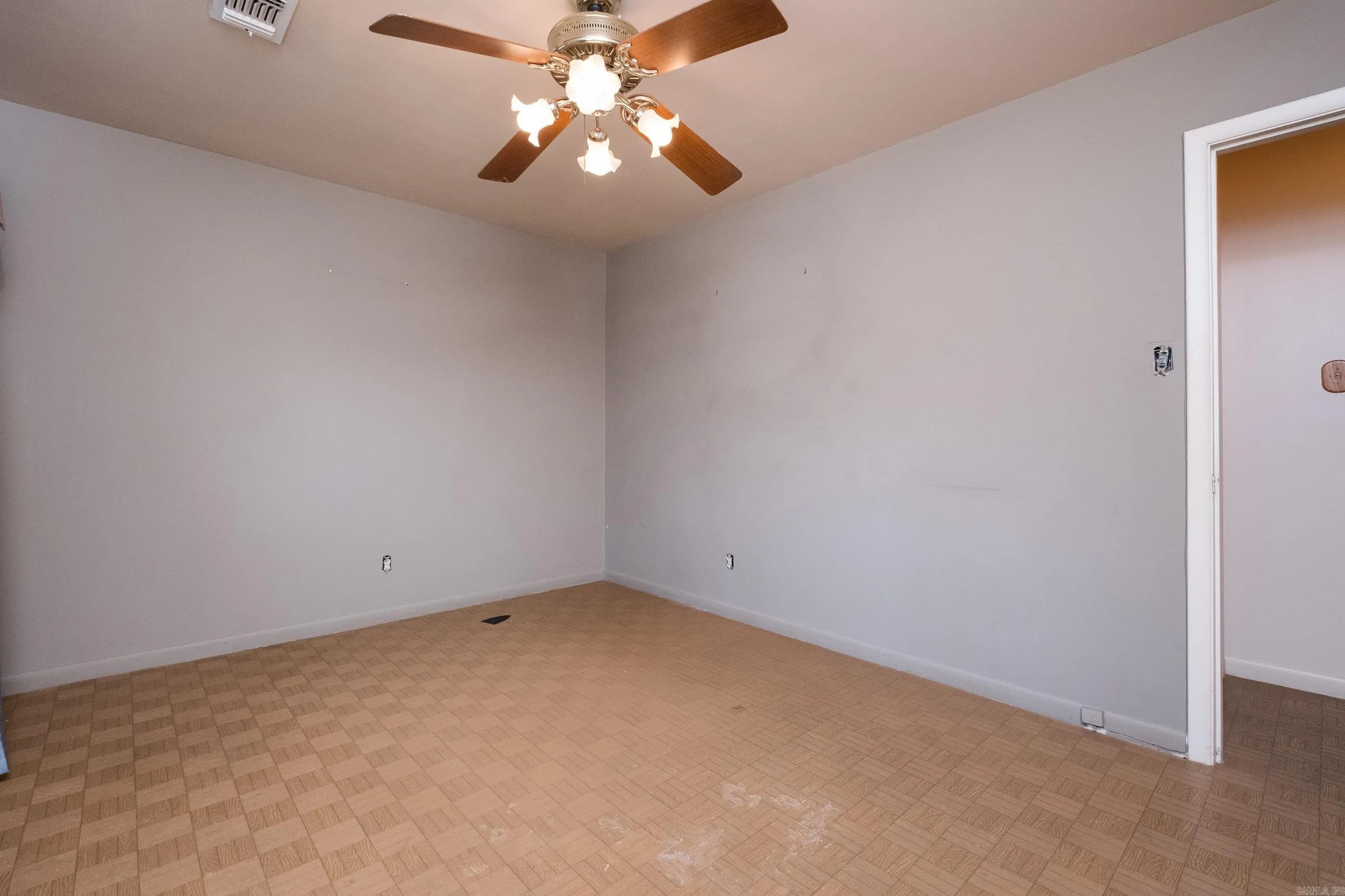 Property at 4909  Lynn - Image 26