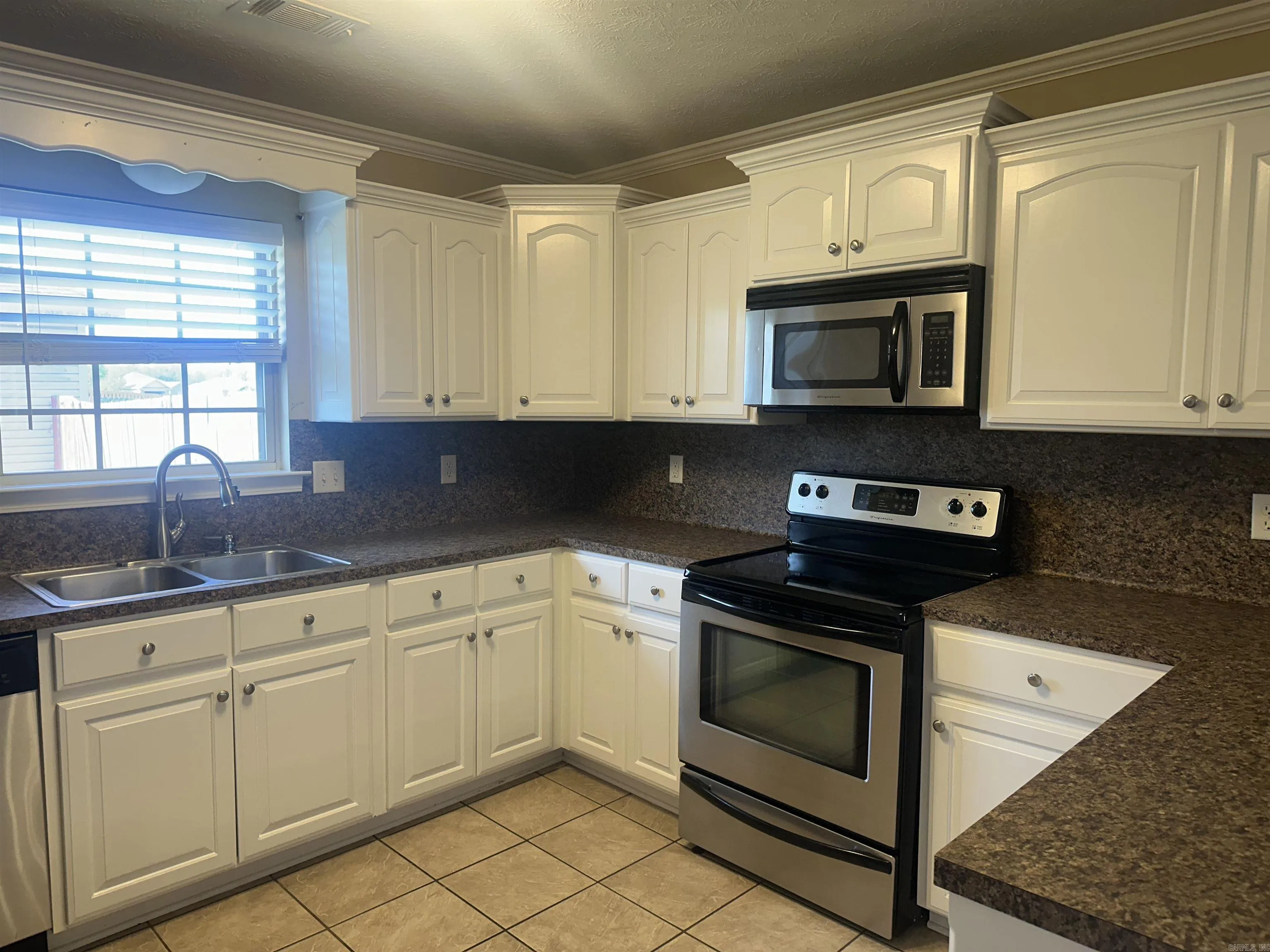 Property at 22  Lakeside - Image 9