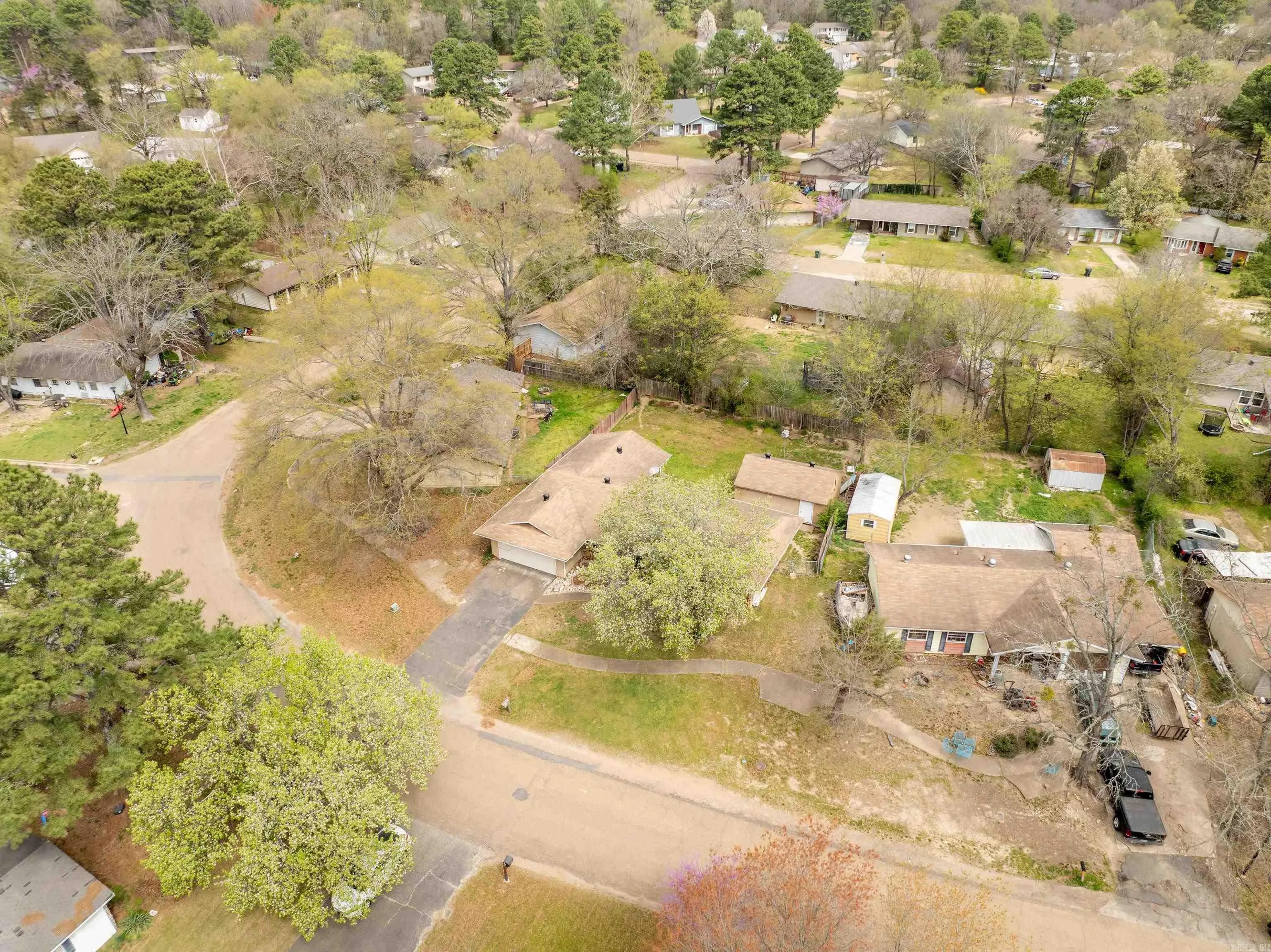 Property at 206  Fairwood - Image 36