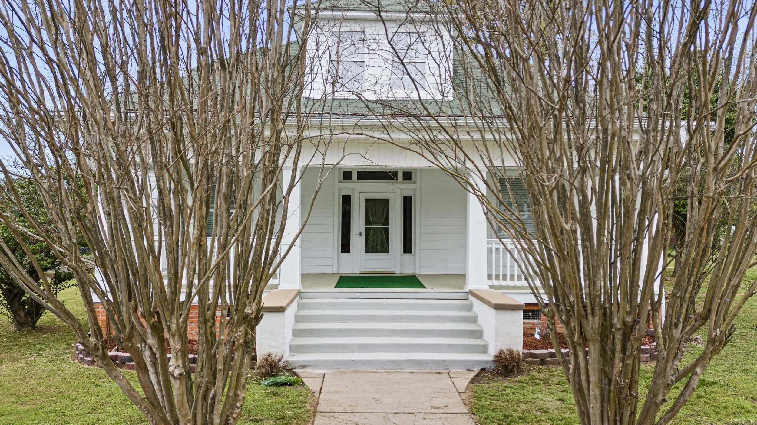 Property at 405  Avenue 1 ne - Image 4