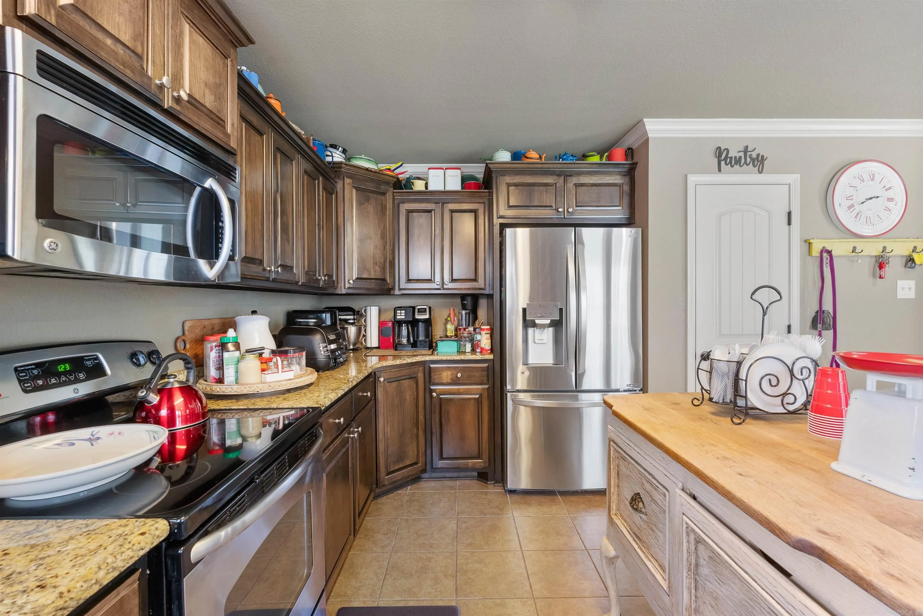 Property at 168  Creekside - Image 17