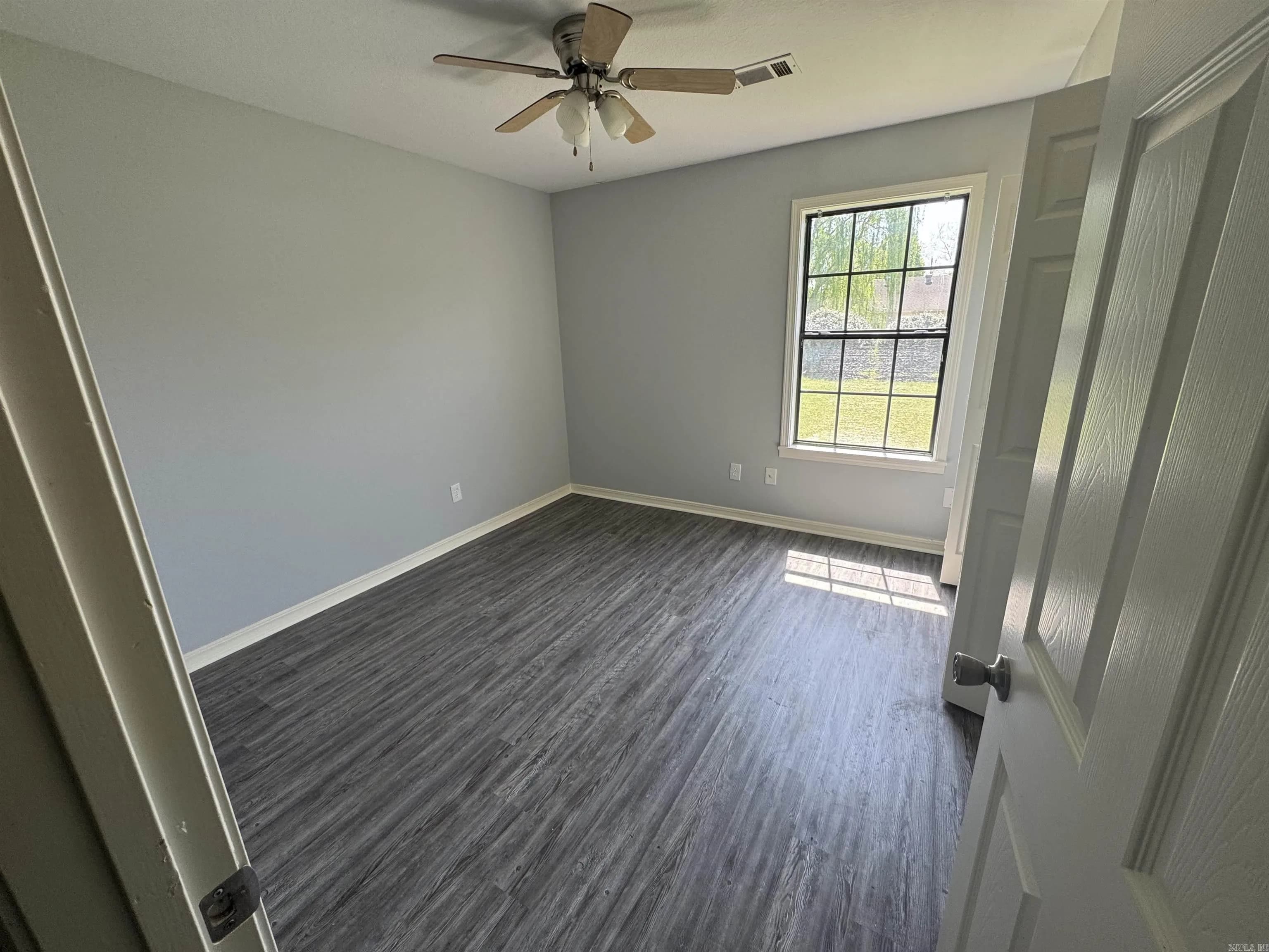 Property at 514 E Mississippi - Image 10