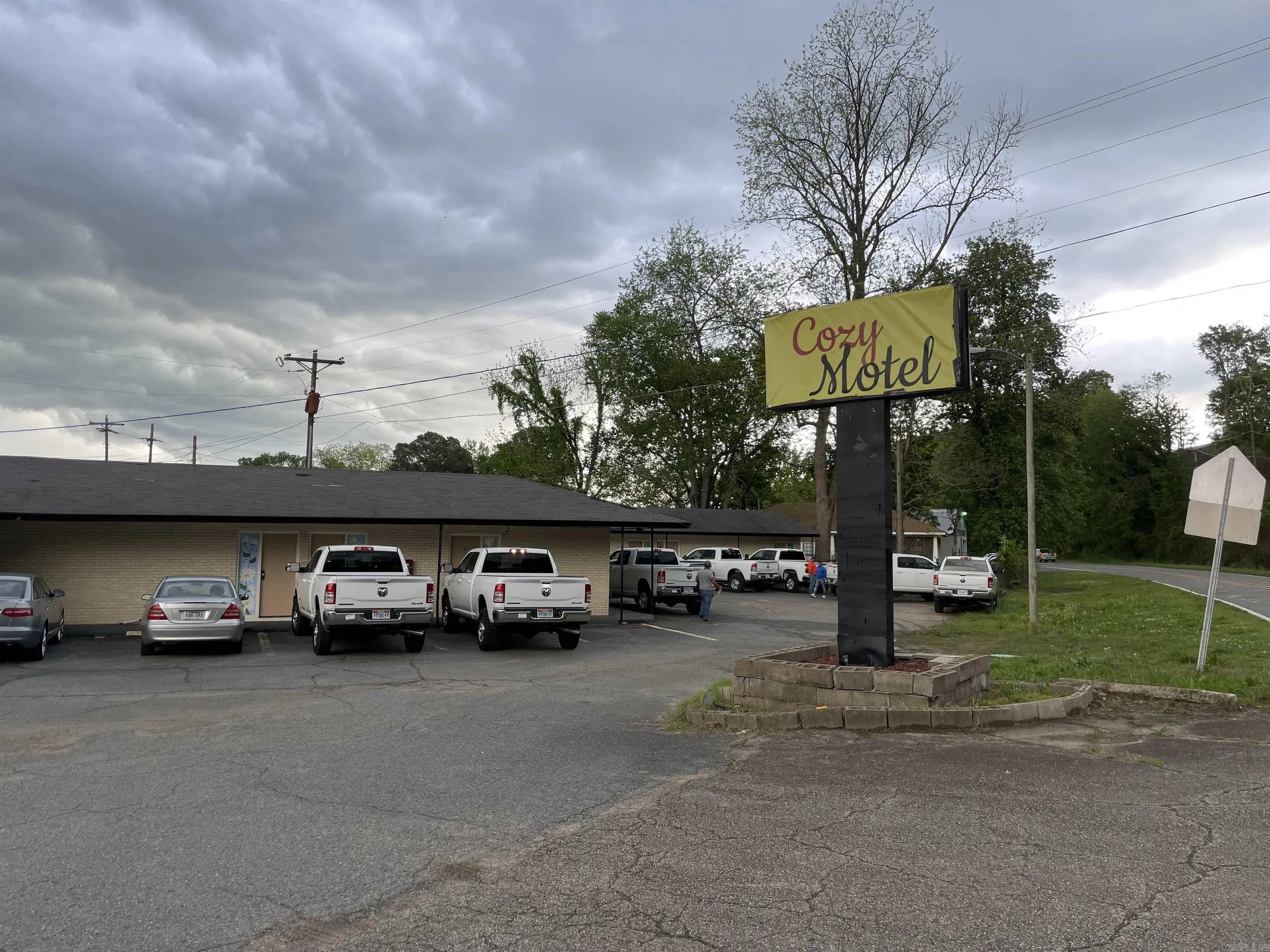 Property at 424  Highway 65 business - Image 1