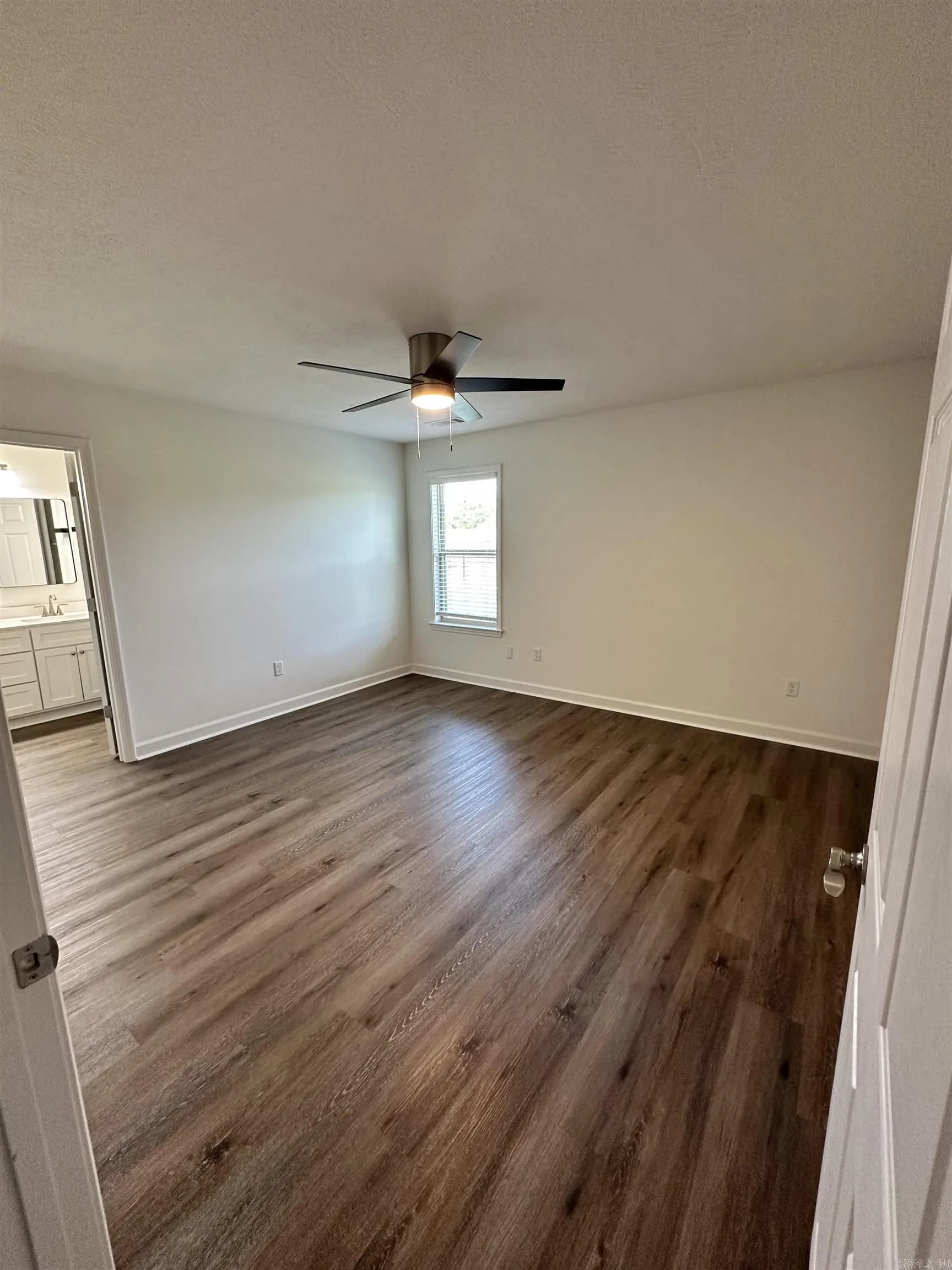 Property at 114  Greg sneed - Image 5