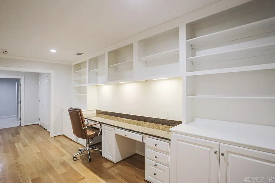 Property at 33  Bretagne - Image 37