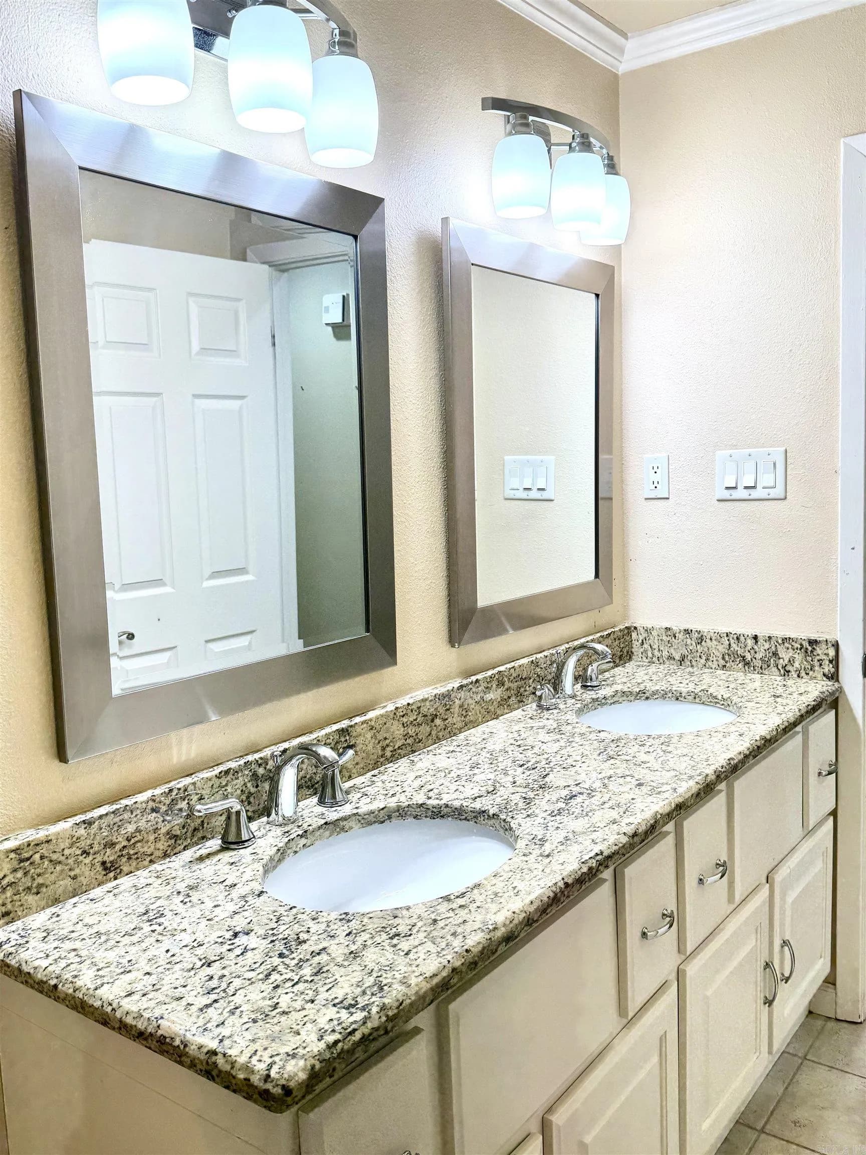 Property at 119  Pine meadows - Image 25