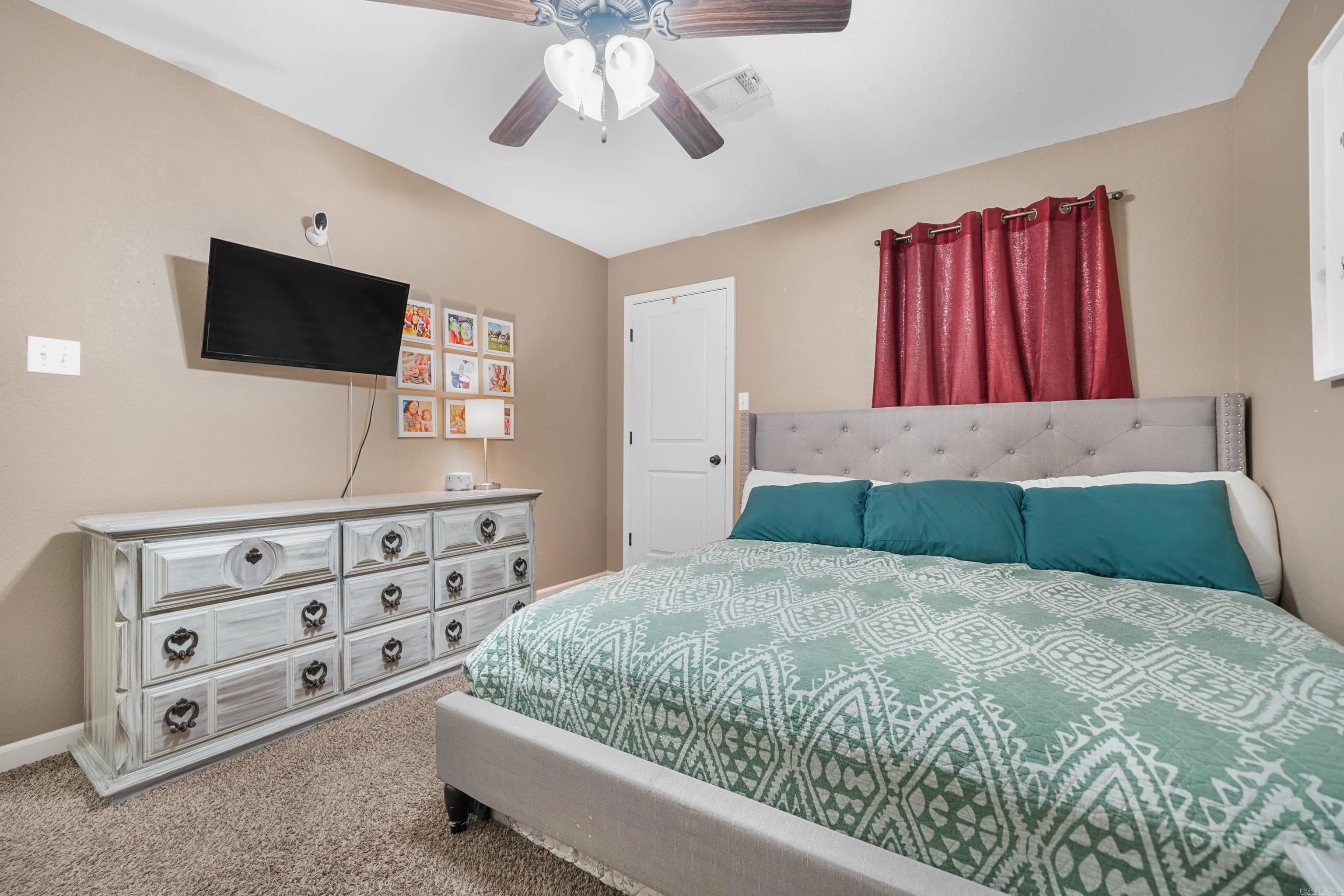 Property at 240  Hillshire - Image 28