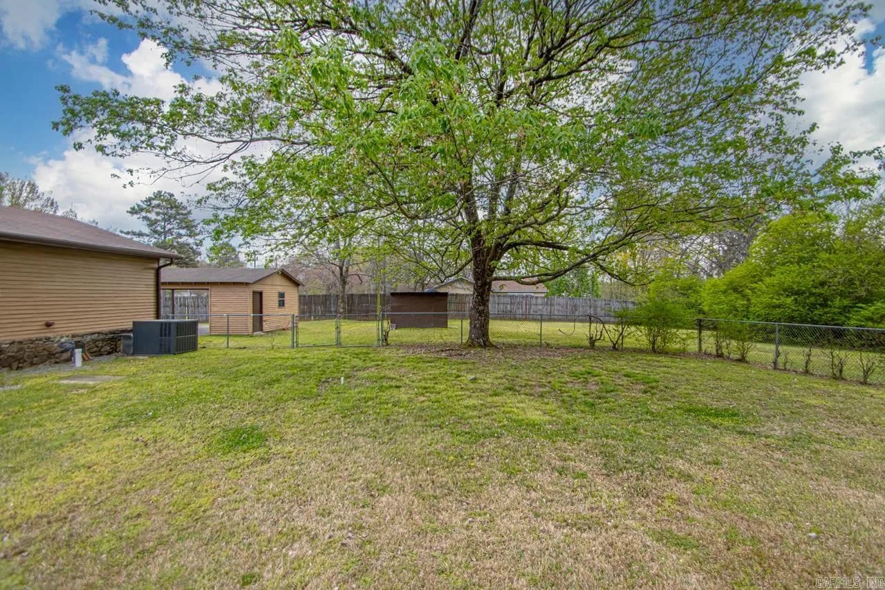 Property at 9139  Gilbert - Image 23
