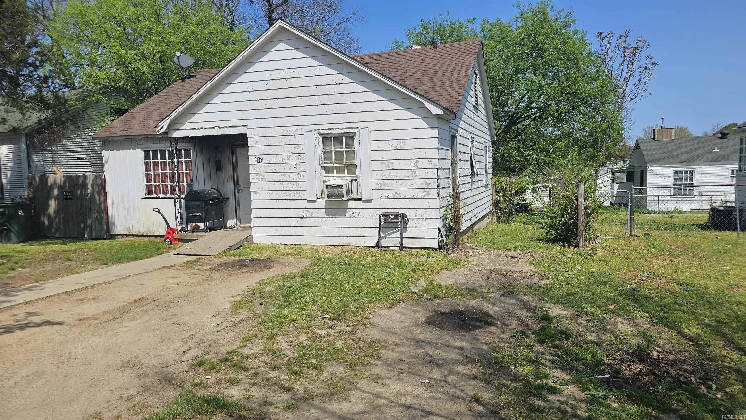 Property at 616 E 21st - Image 2