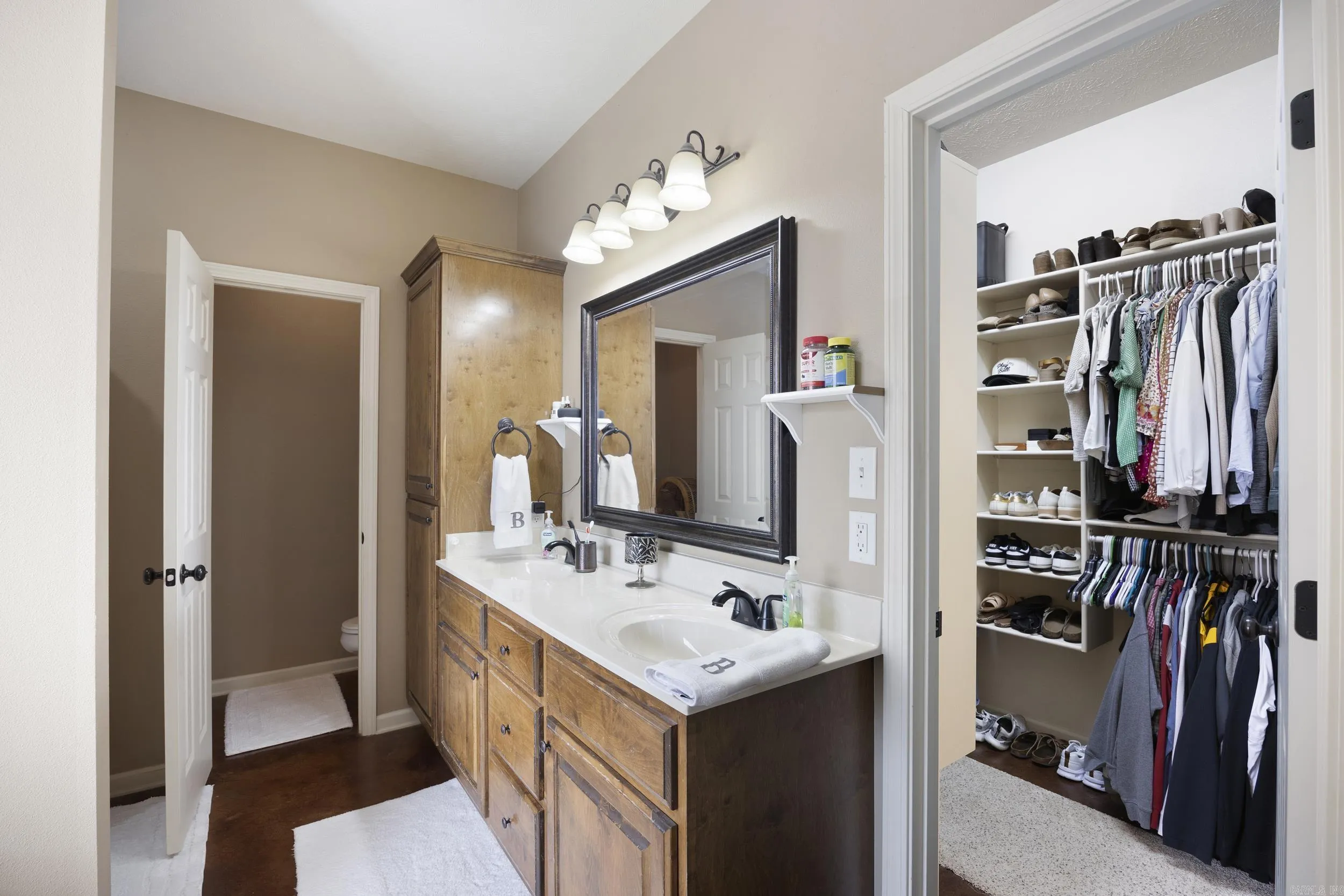 Property at 43  Golden leaf - Image 23