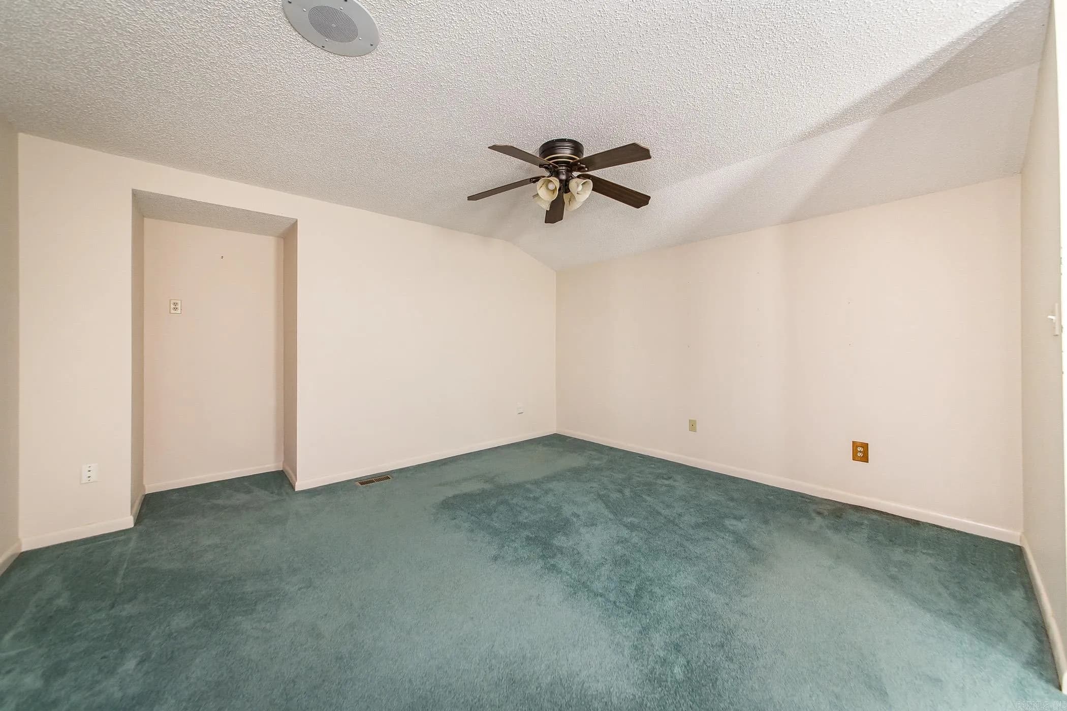 Property at 120  Edgemere - Image 21