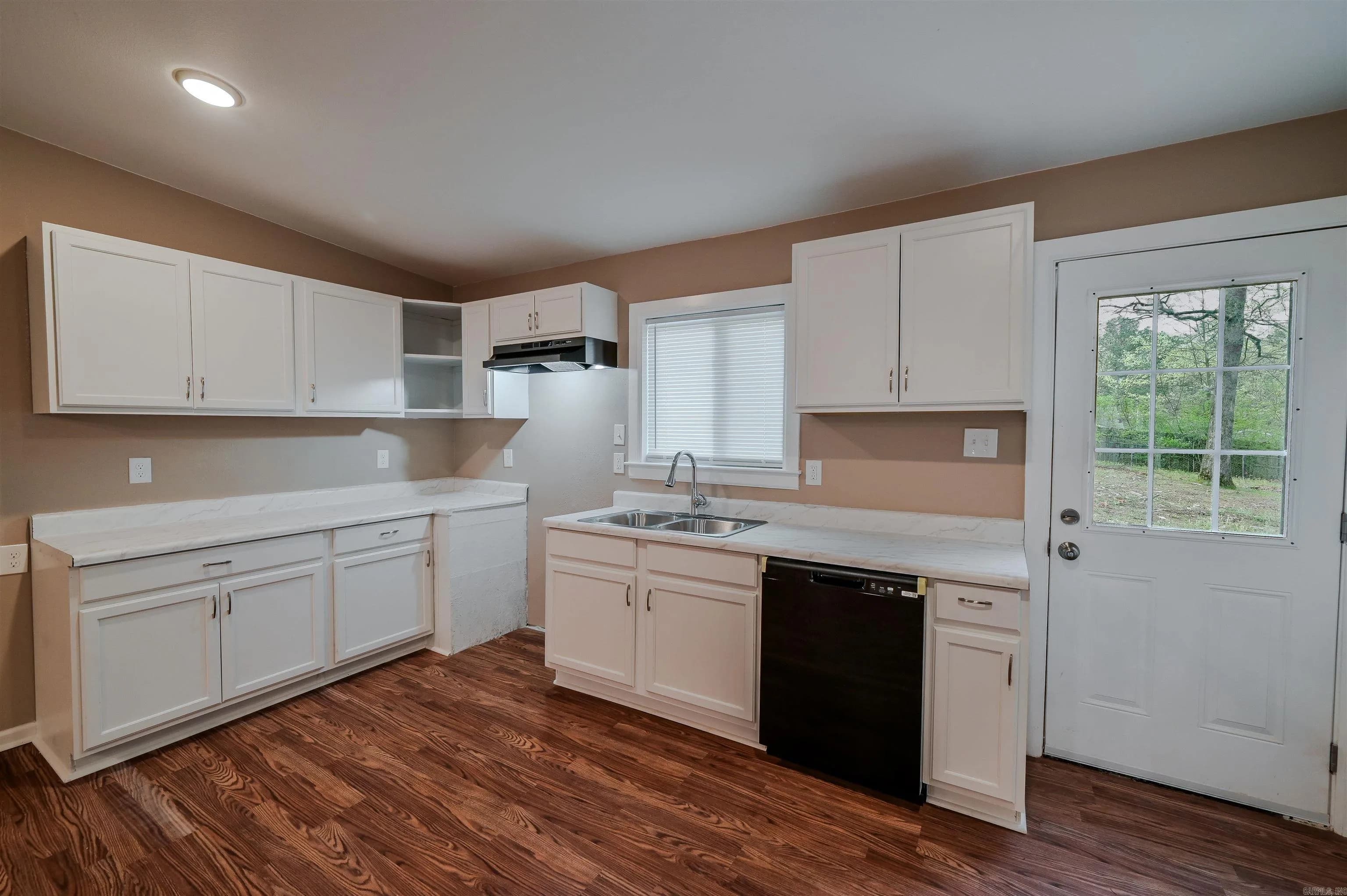 Property at 2607  Longcoy st - Image 7