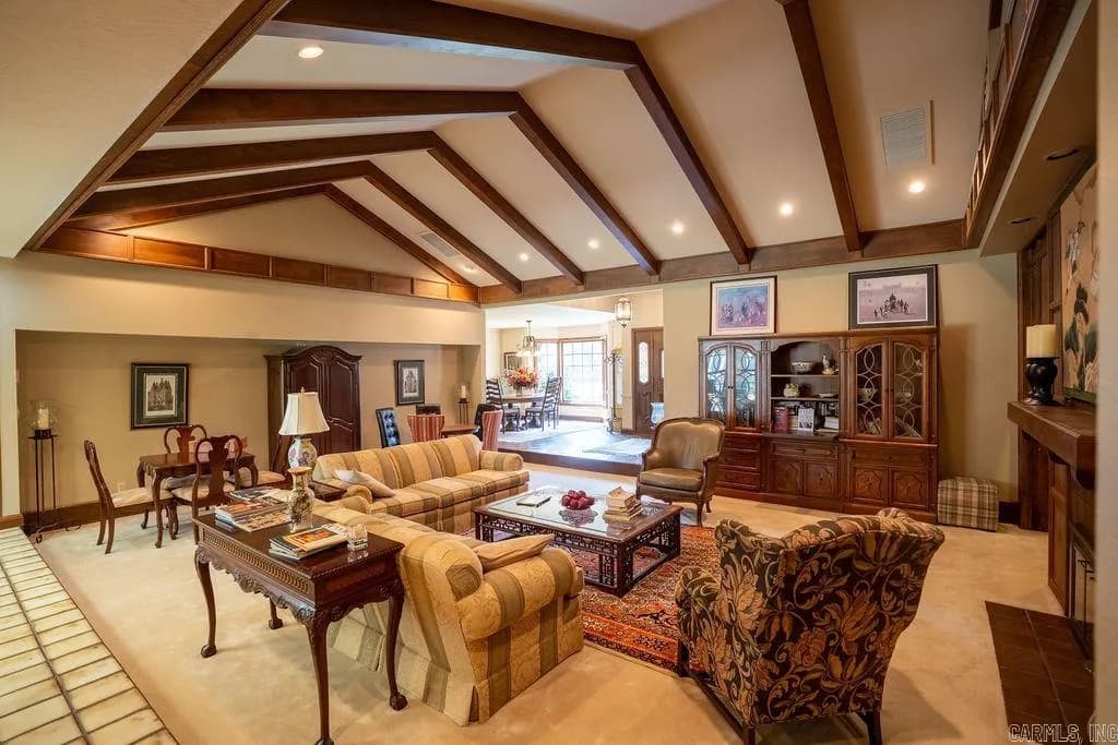 Property at 1110  Huntington - Image 6