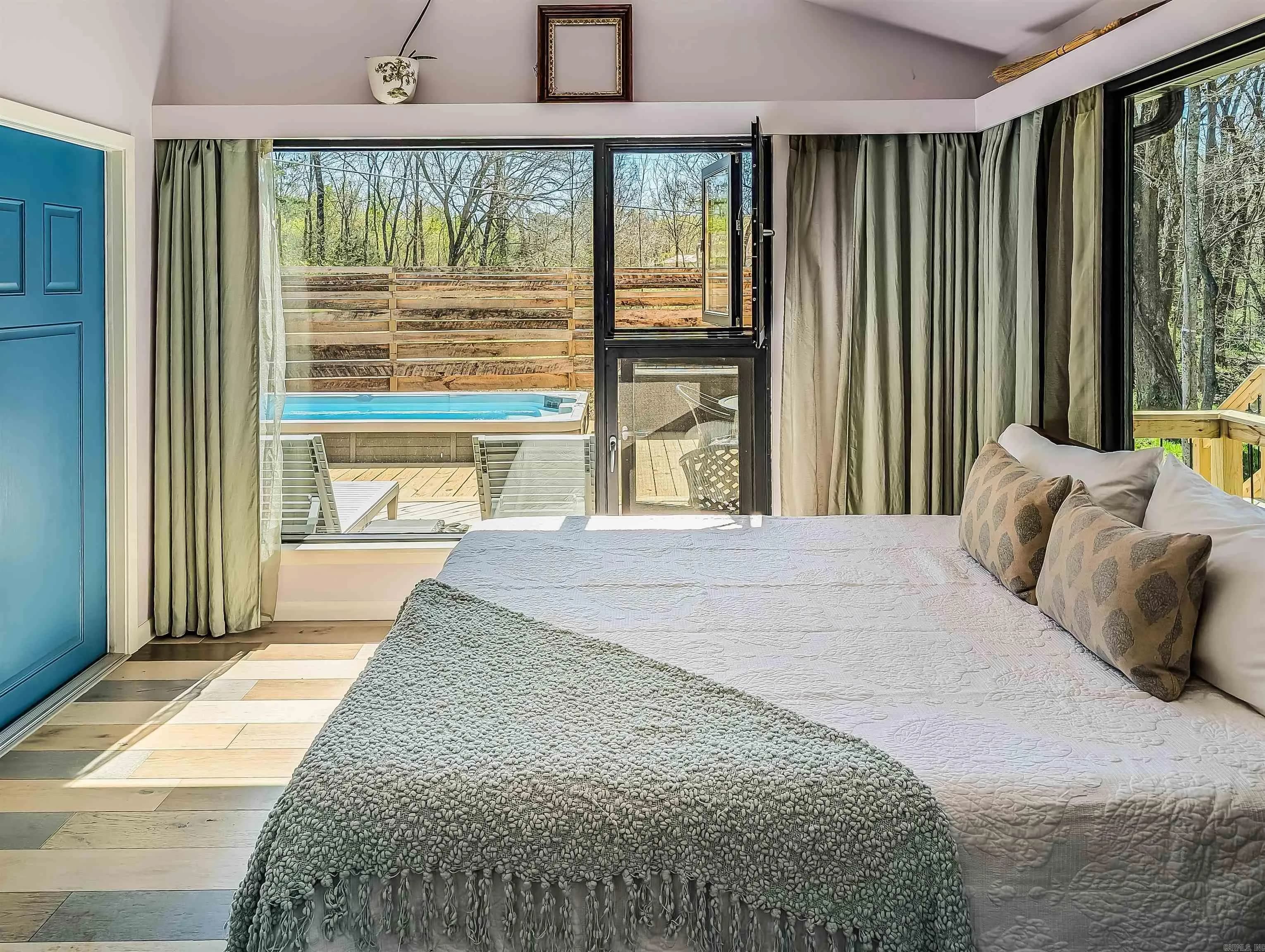 Property at 514  Park - Image 13