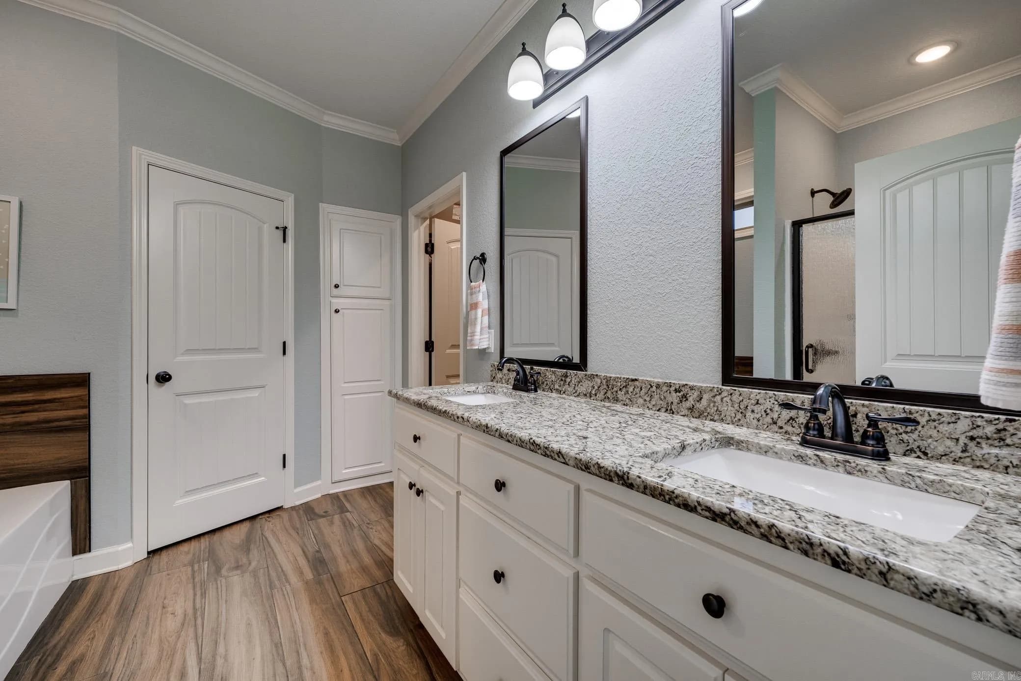 Property at 794  Mango loop - Image 18