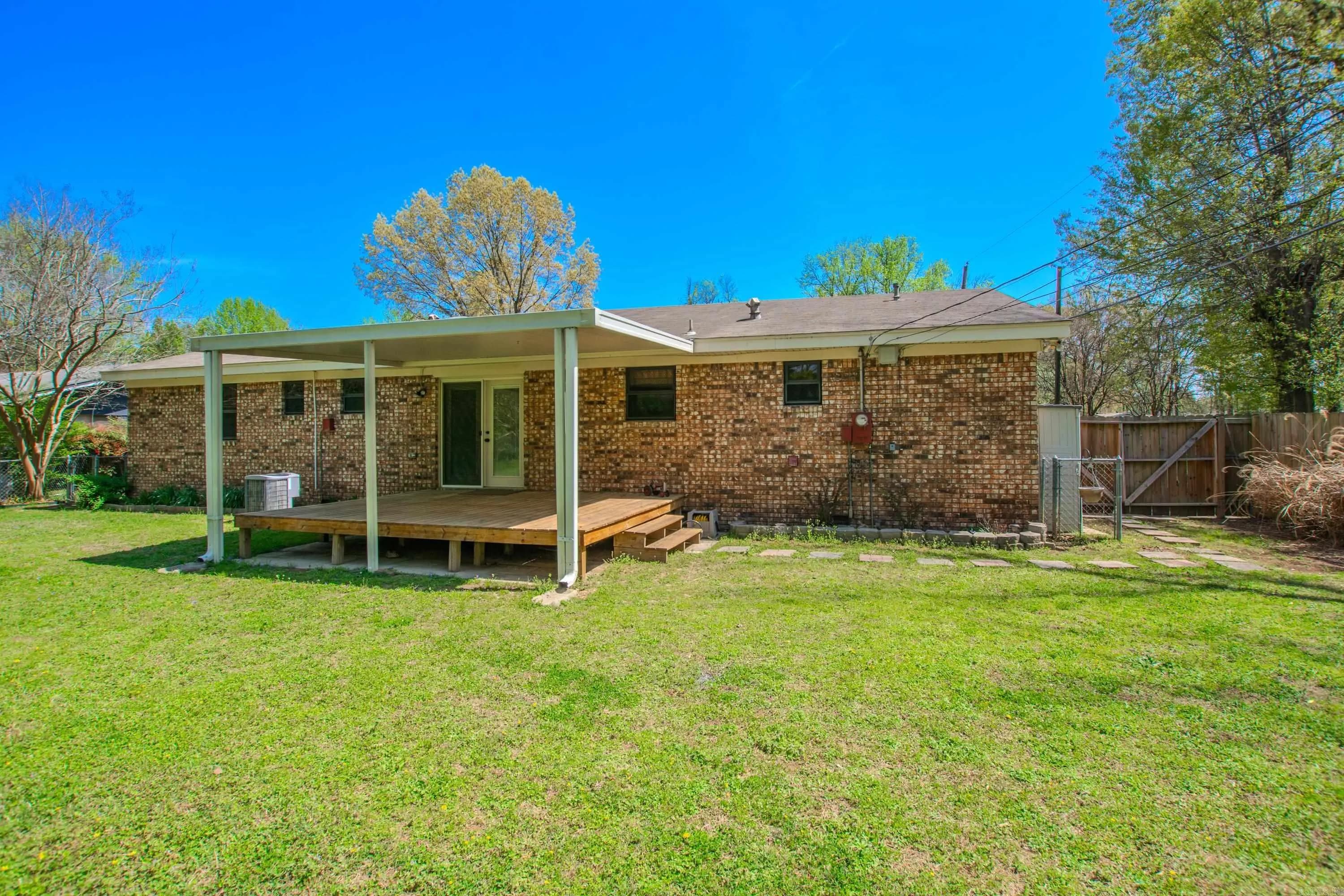 Property at 10  Blackwell - Image 32