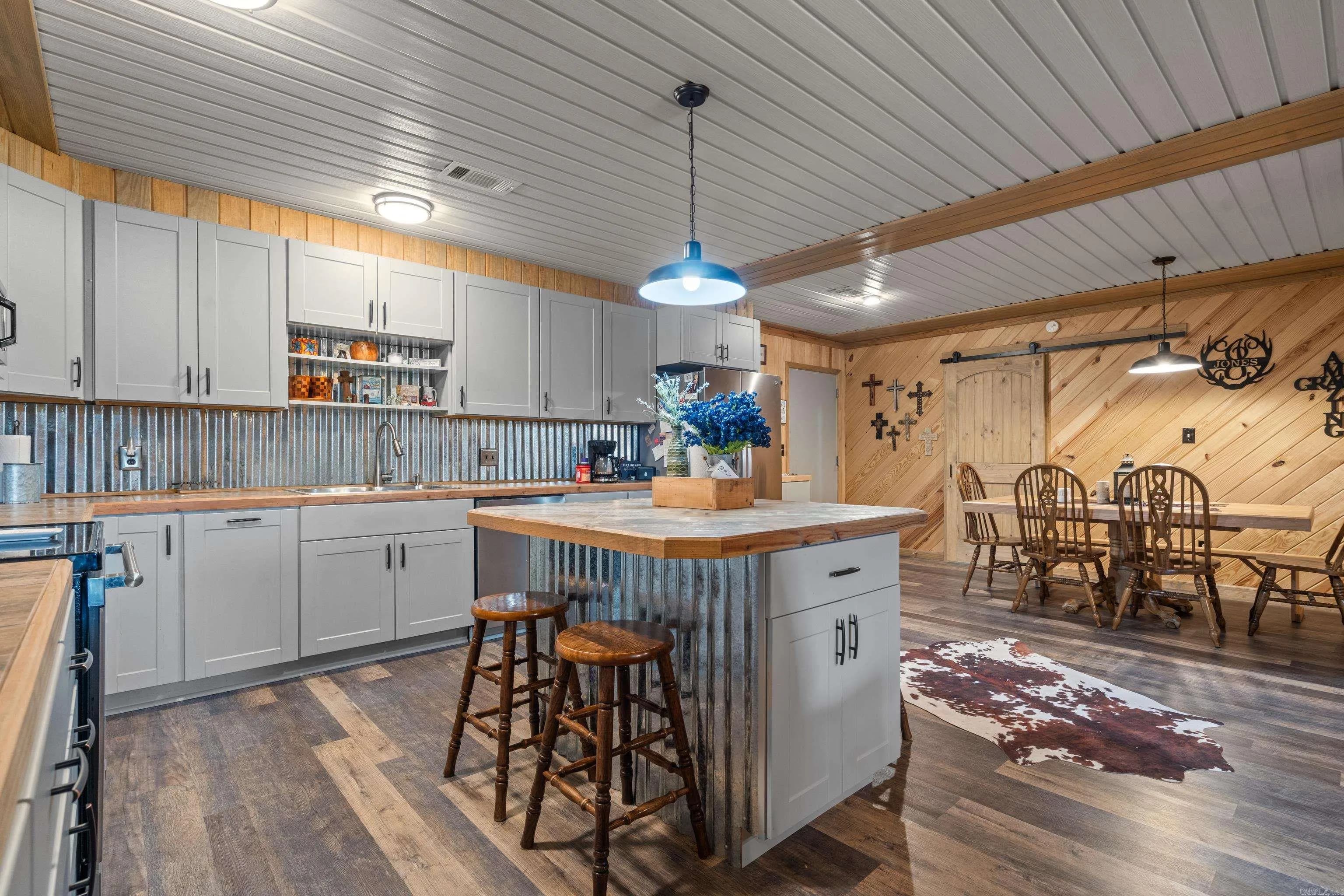 Property at 315  Elk meadows - Image 17