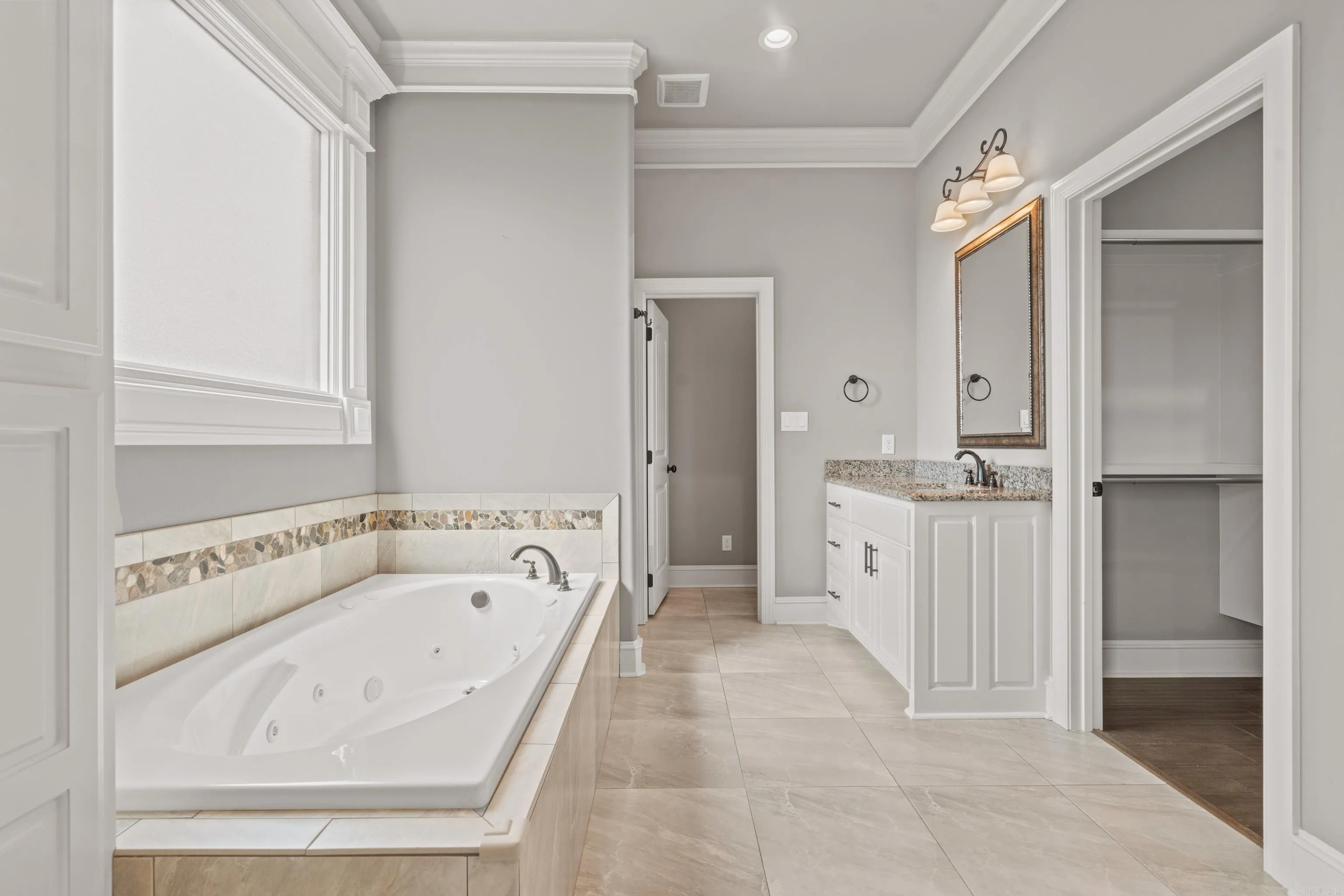 Property at 260  Arlington park drive - Image 24