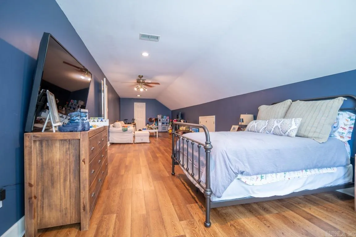 Property at 222 W Riverside drive - Image 24
