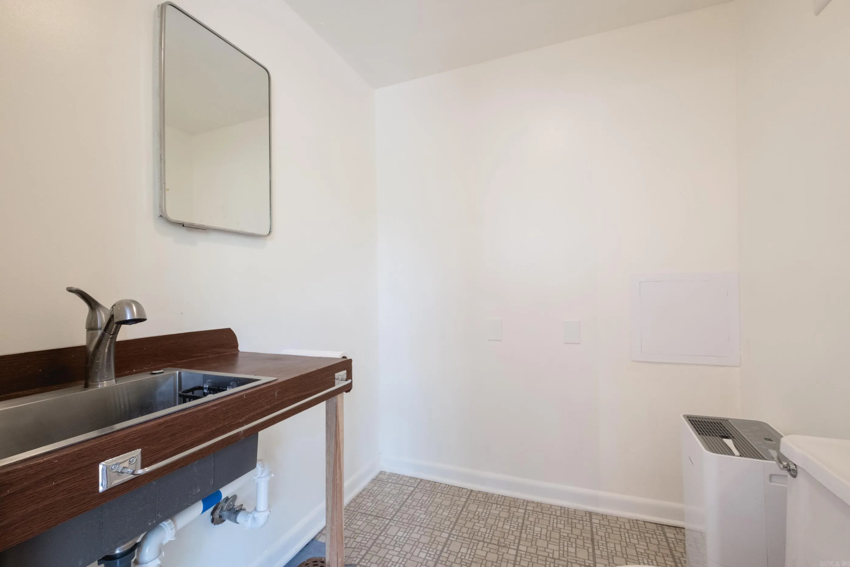 Property at 2  Pilot point - Image 36