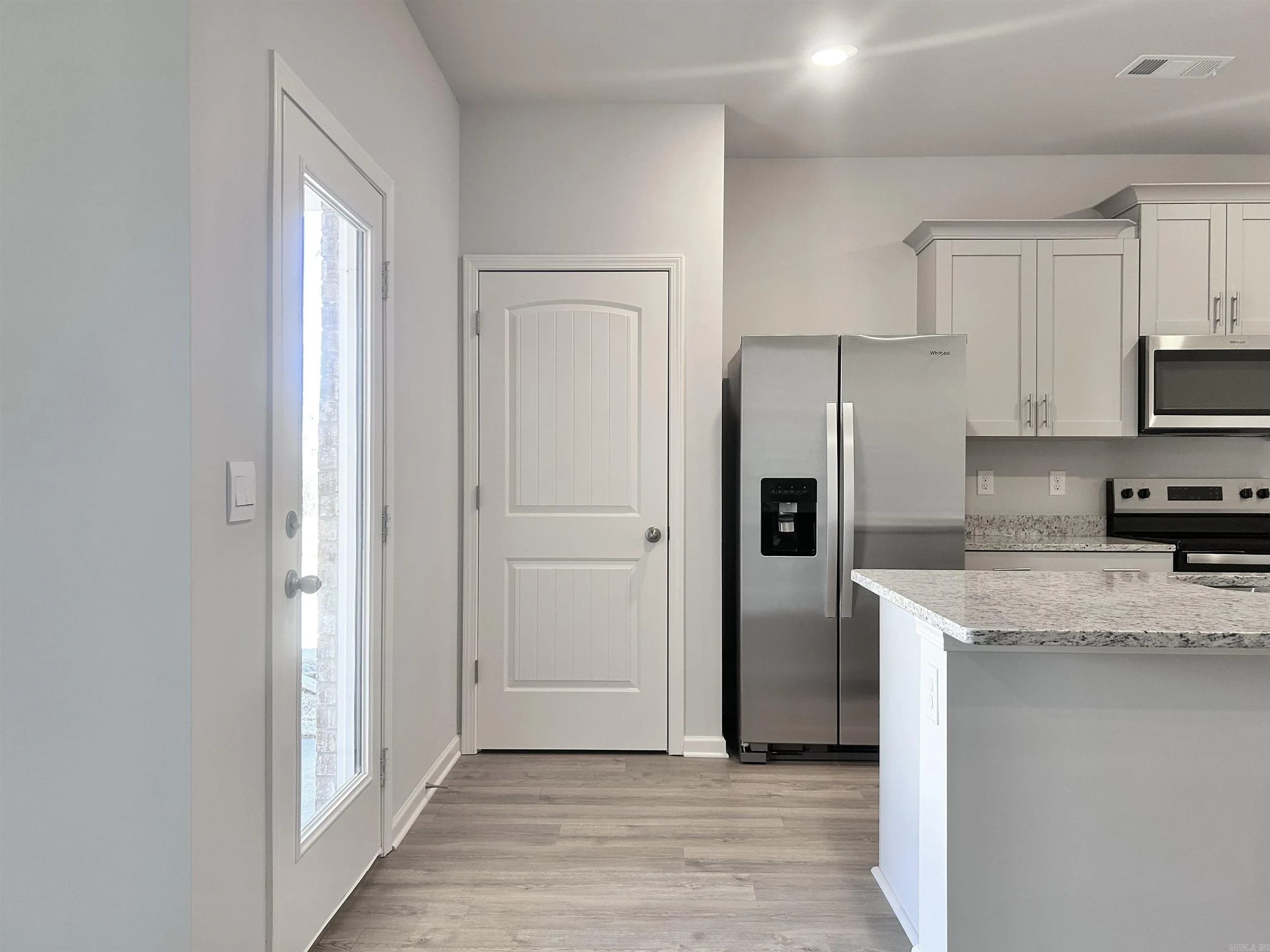 Property at 730  Edgemont - Image 8