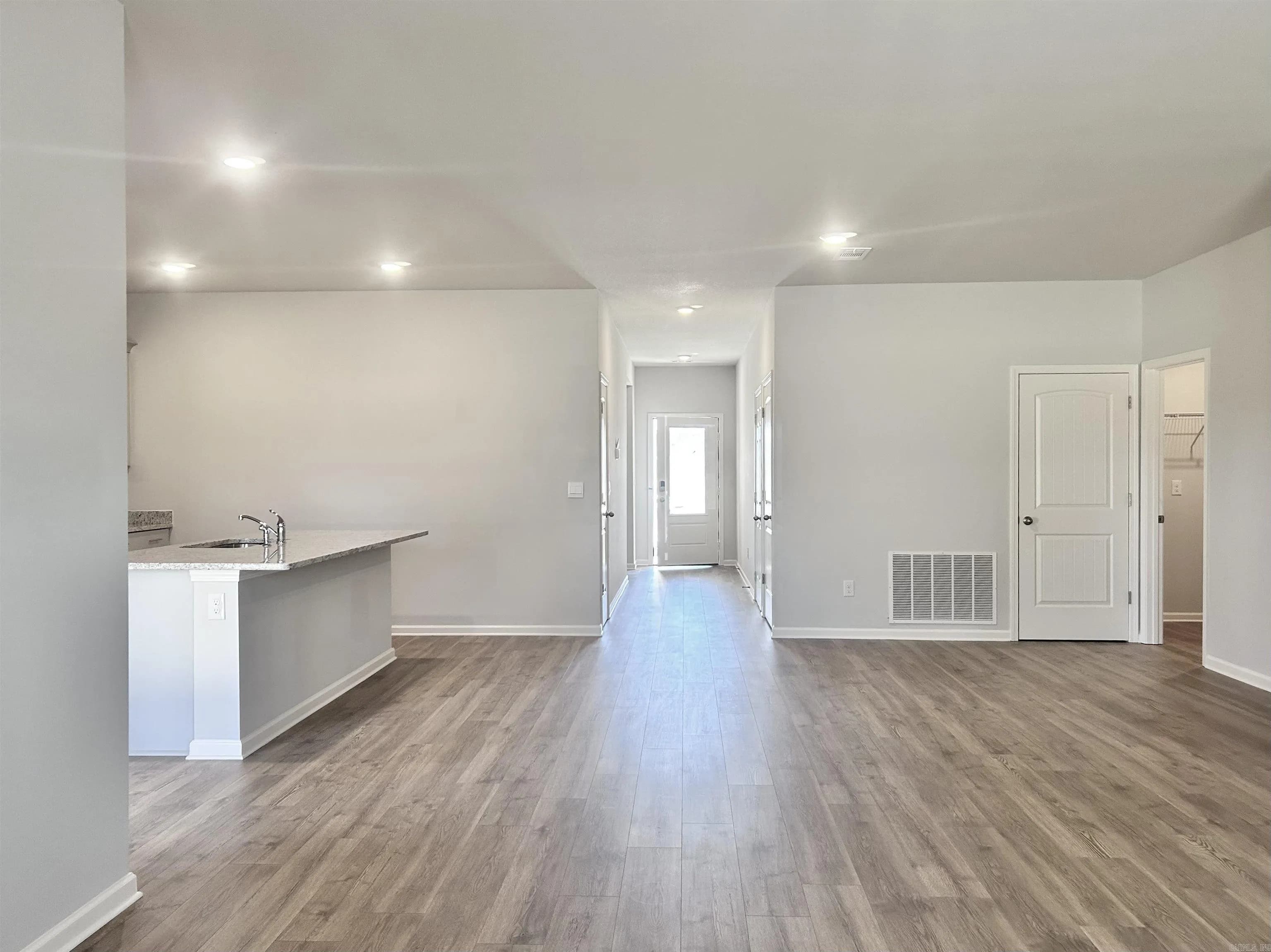 Property at 730  Edgemont - Image 14