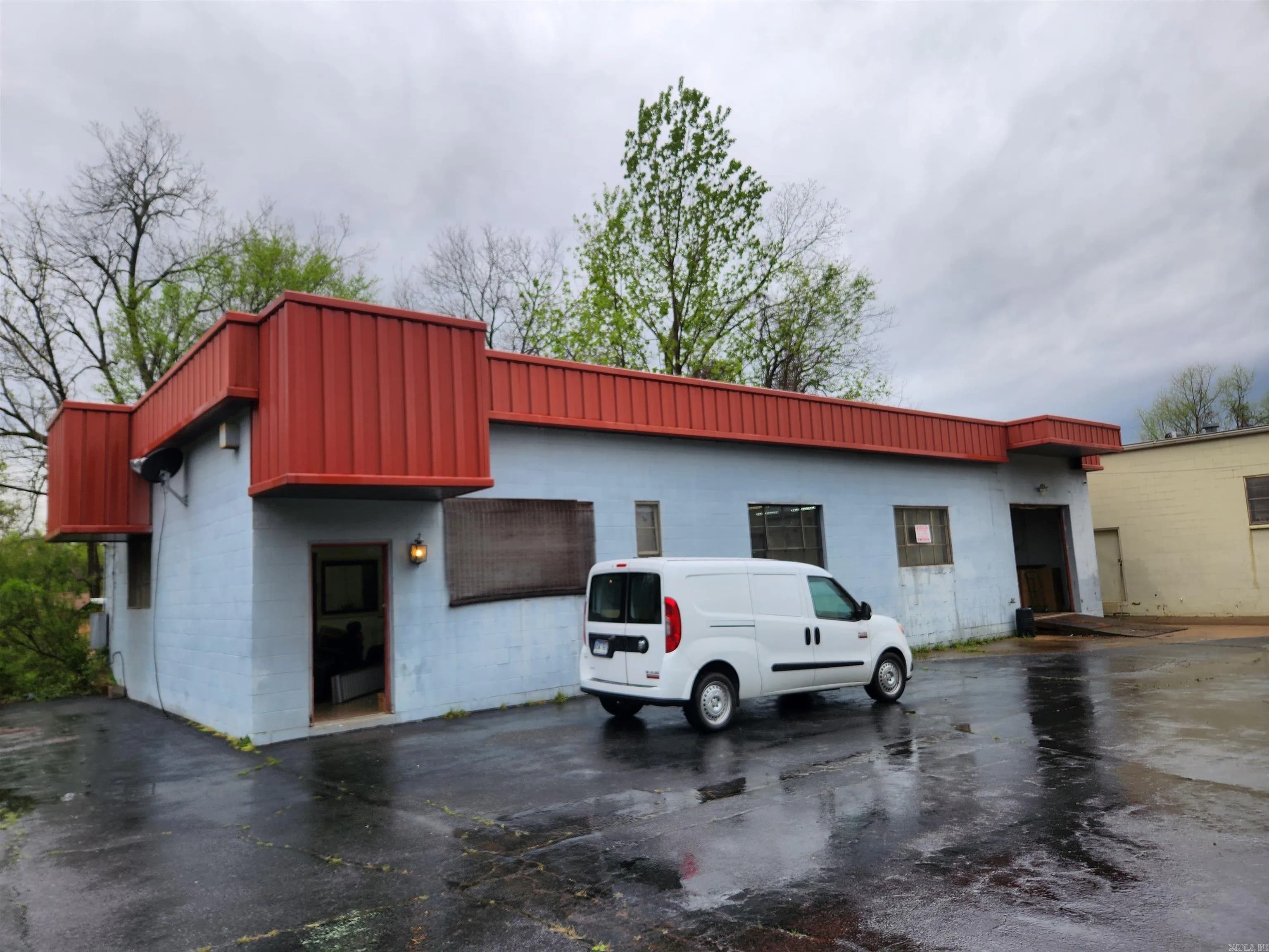 Property at 1800  Jones st - Image 9