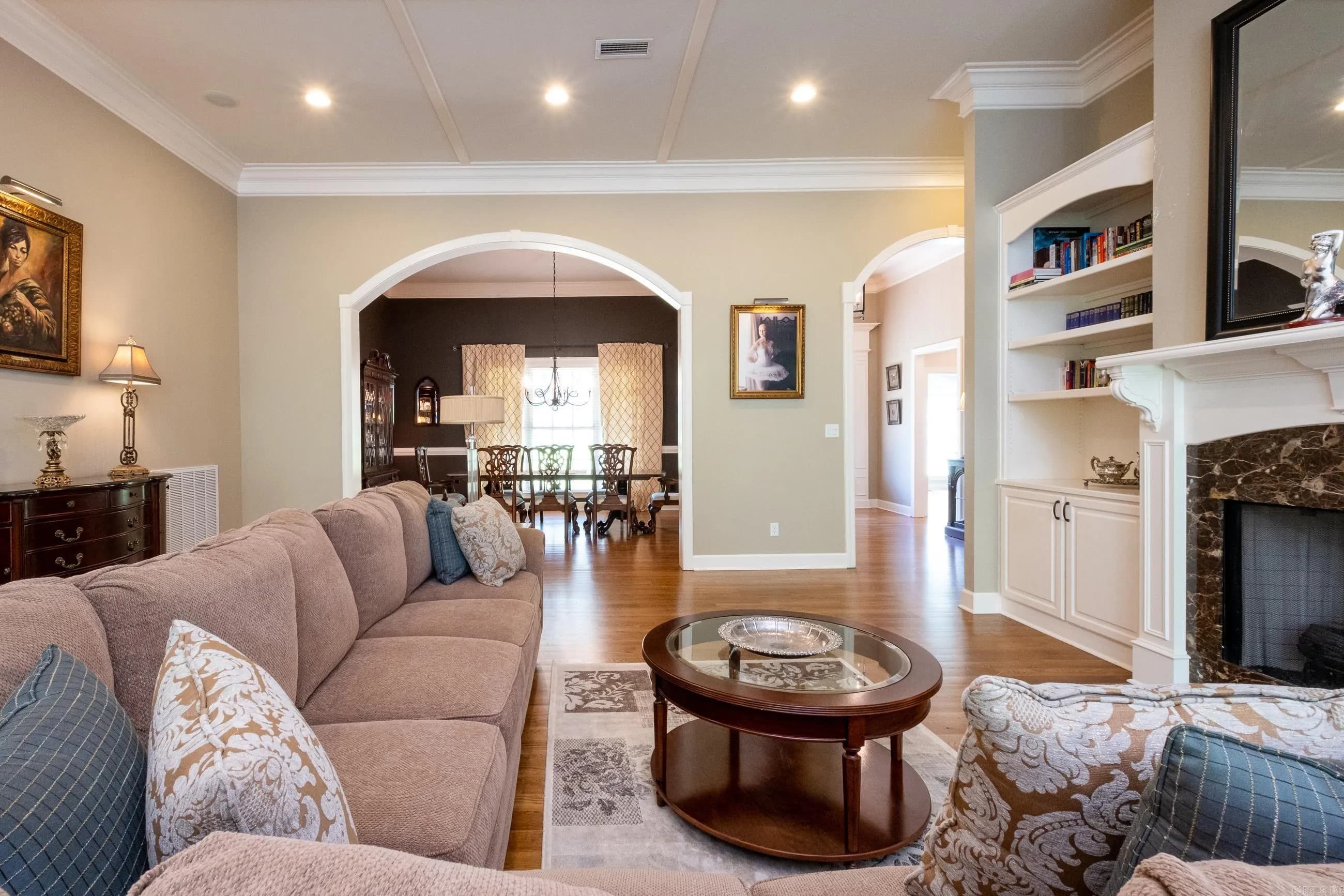 Property at 6  Tory - Image 13